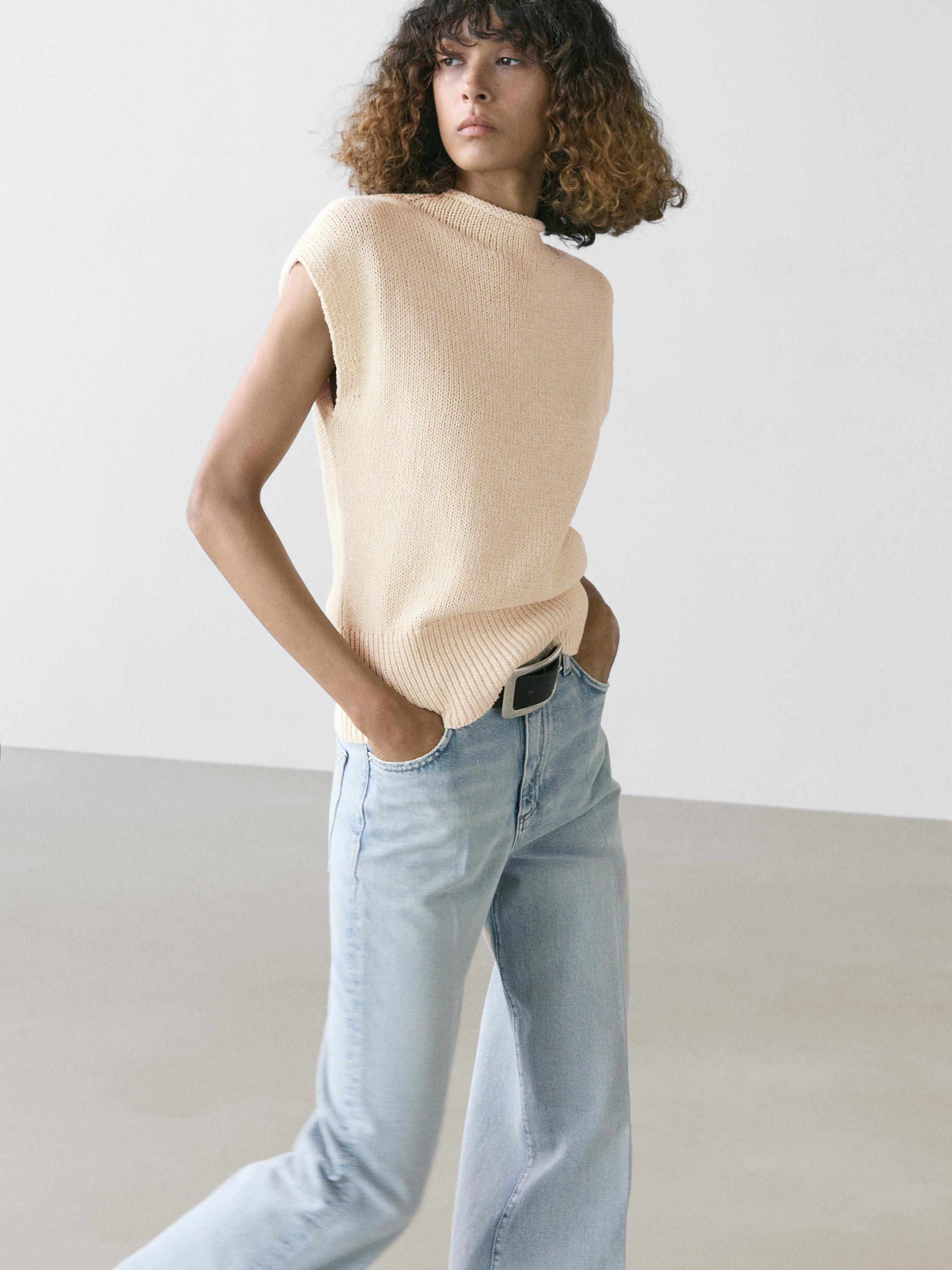 Cotton blend knit vest — CREAM
