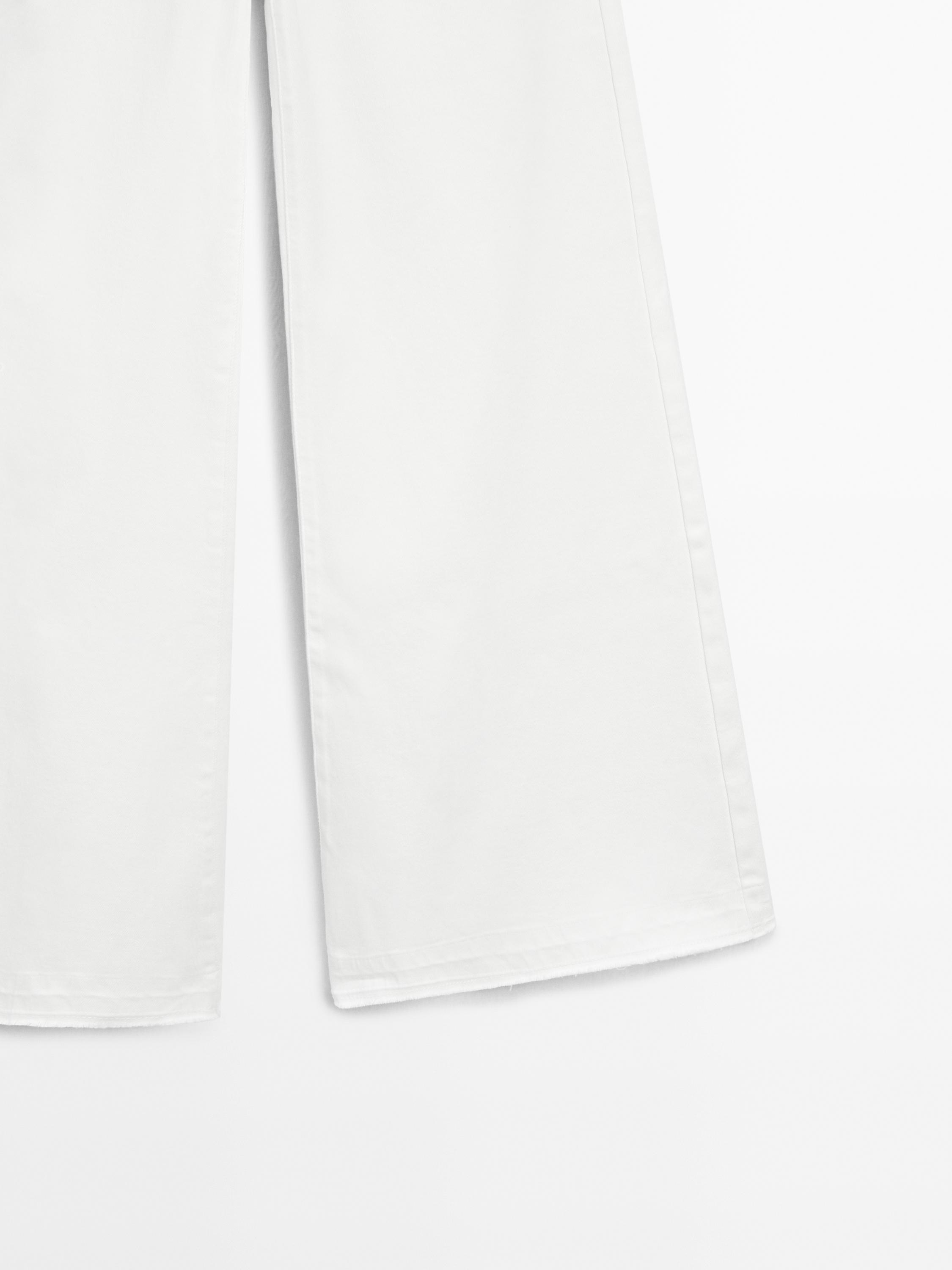 Flared high-waist jeans
