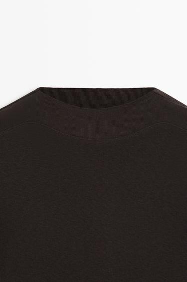 Mock neck elbow-sleeve T-shirt — MOLE BROWN 9