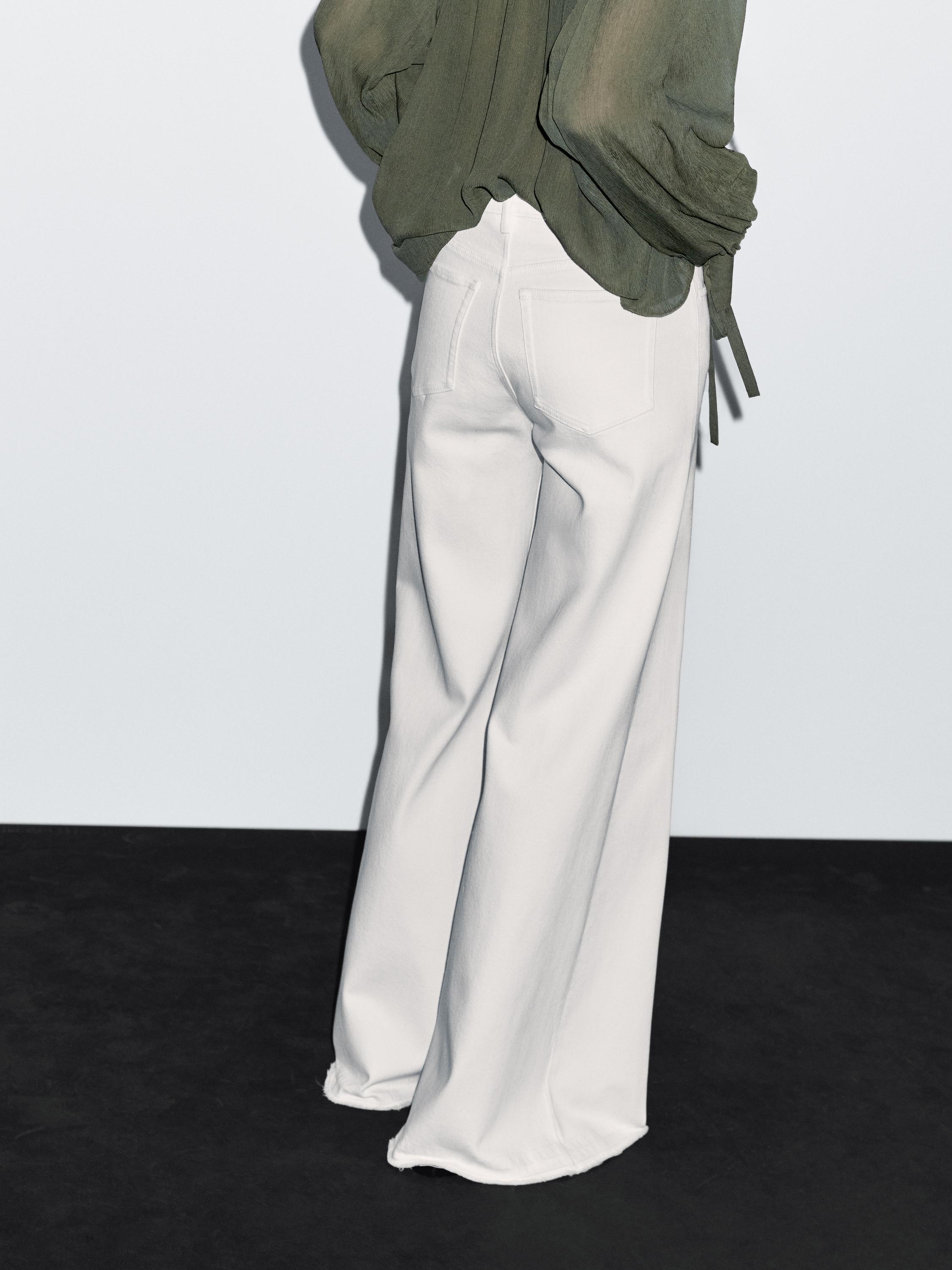 Flared high-waist jeans