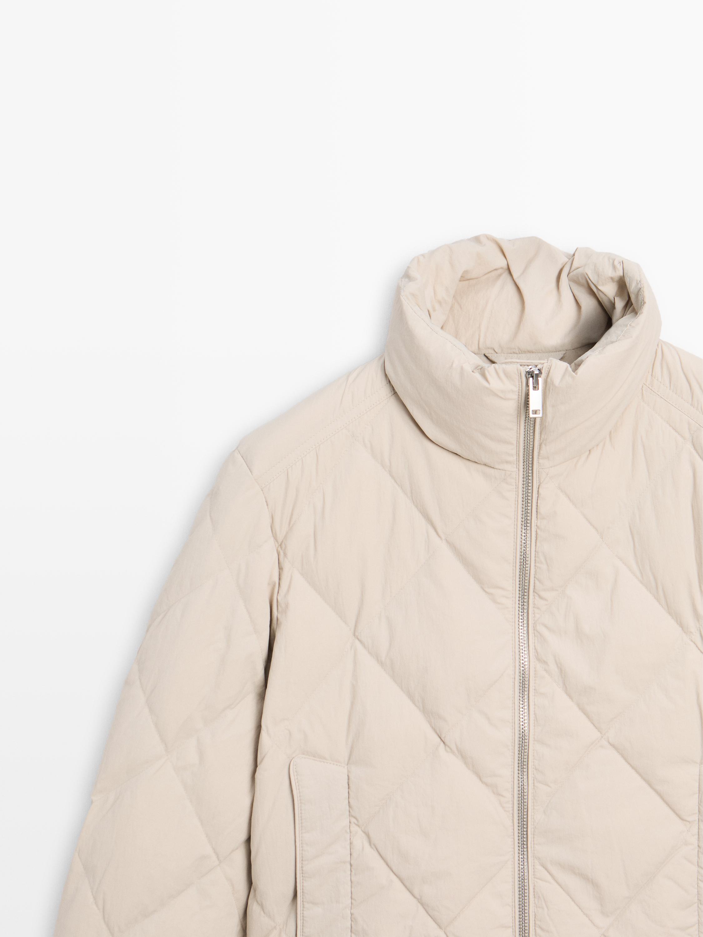 Short puffer jacket