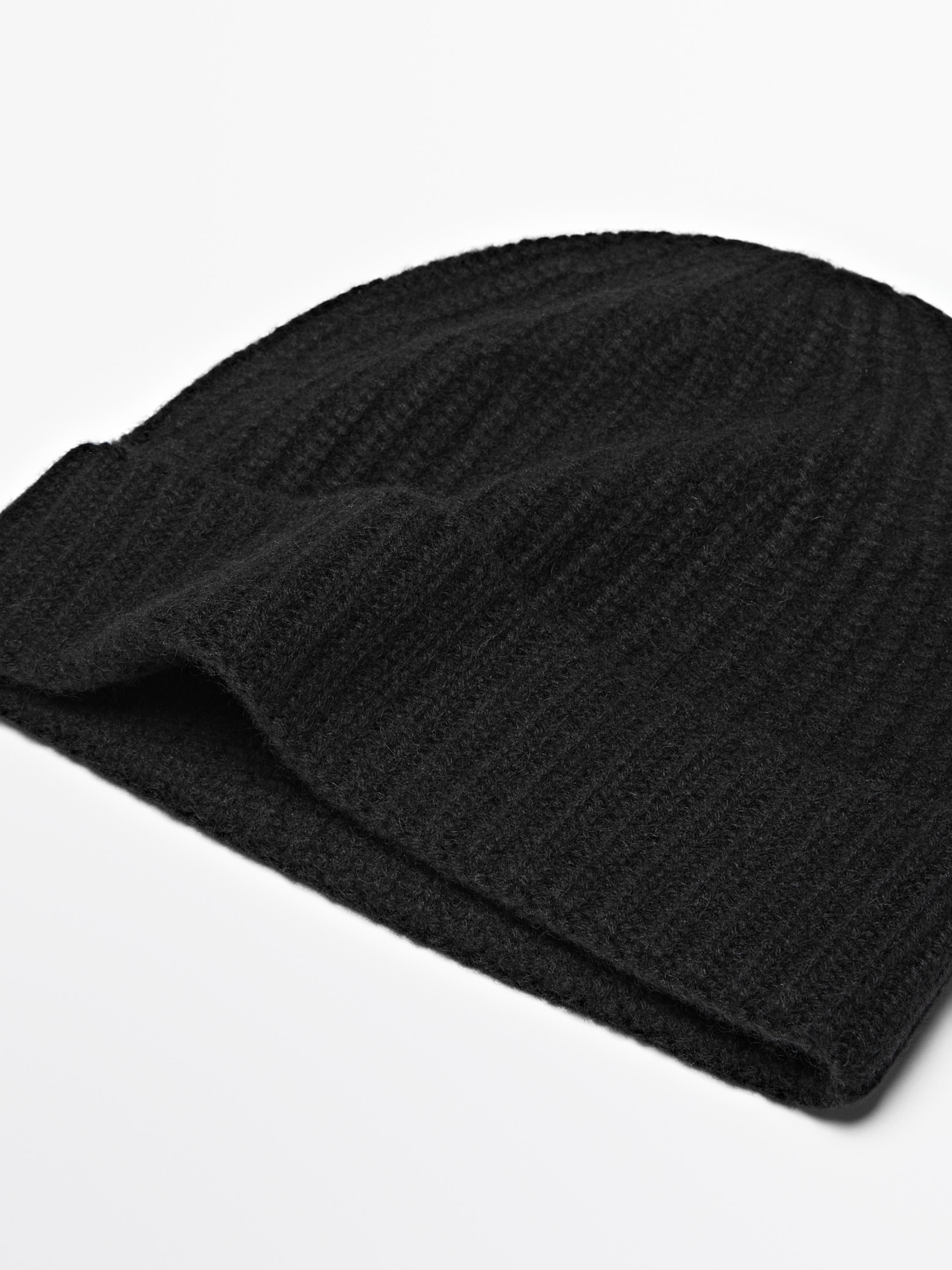 Ribbed 100% cashmere beanie