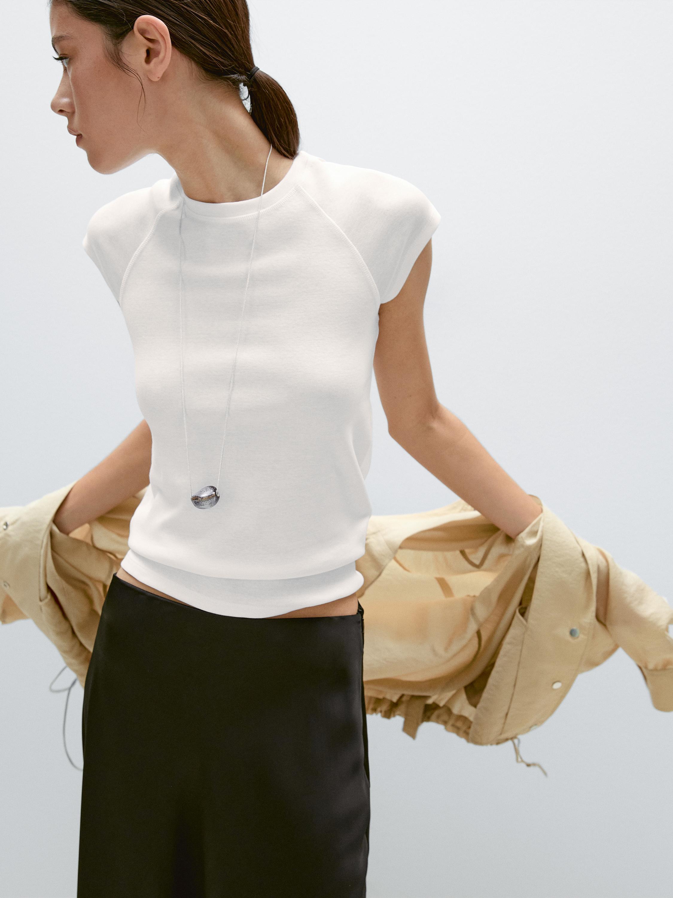 Cotton T-shirt with short raglan sleeves