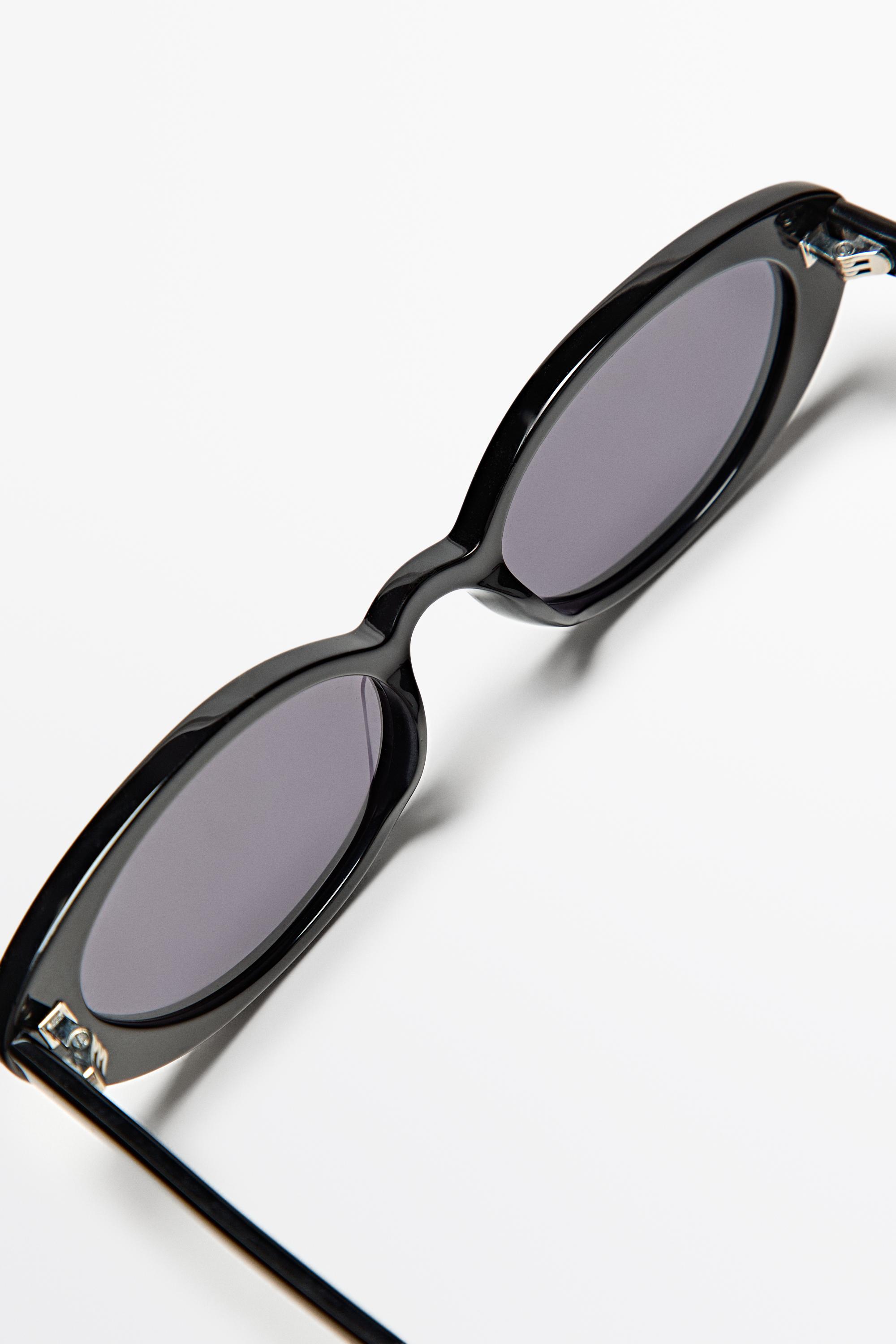 Narrow sunglasses — BLACK