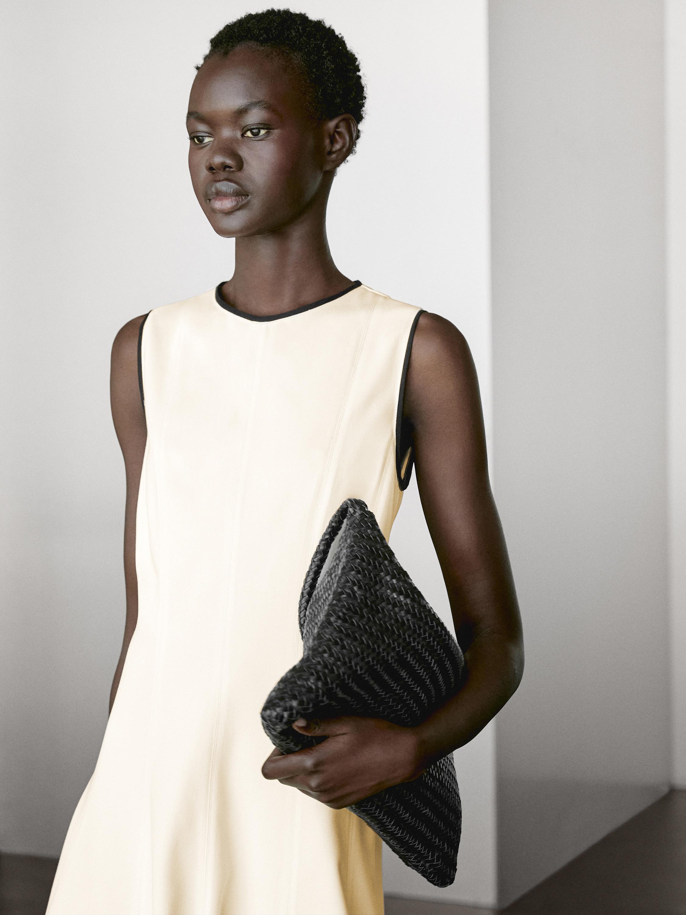 Vestito balza con bordino a contrasto