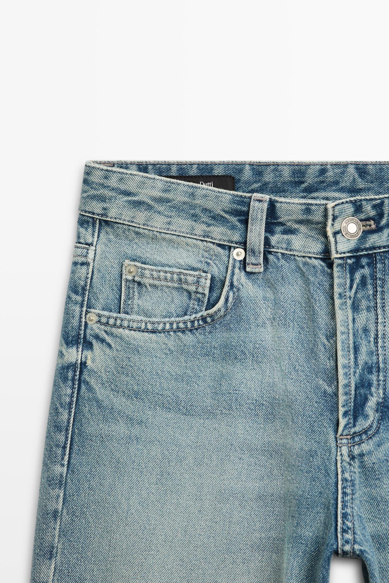 Stovepipe fit mid-waist jeans with frayed hem — Light Blue