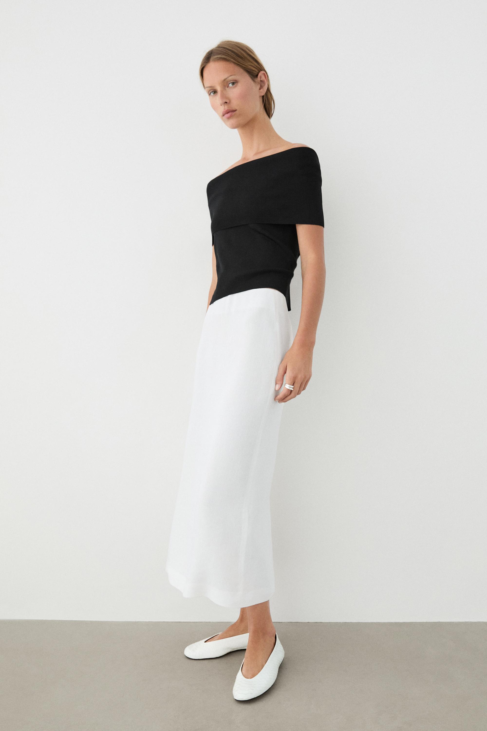 Off-the-shoulder top — BLACK