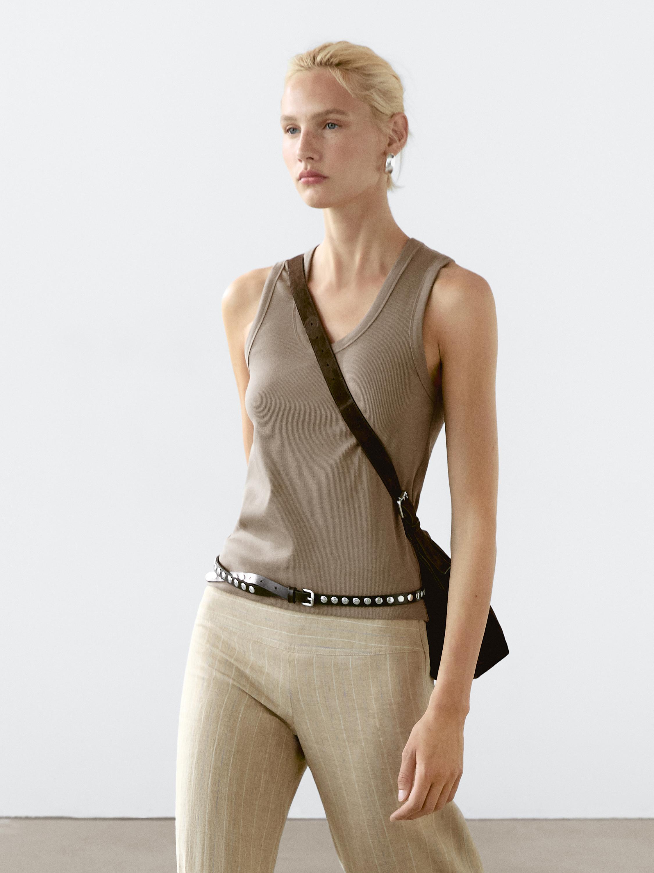 Heavy weight ribbed round neck top