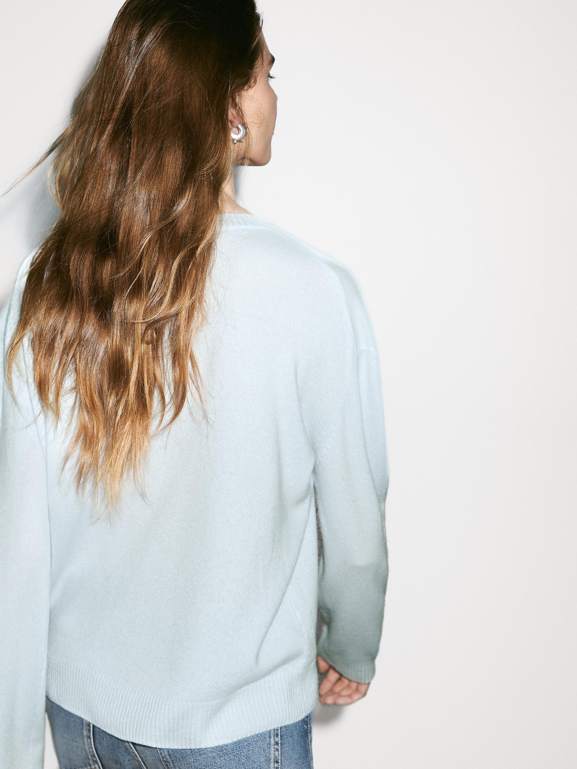 100% cashmere crew neck sweater