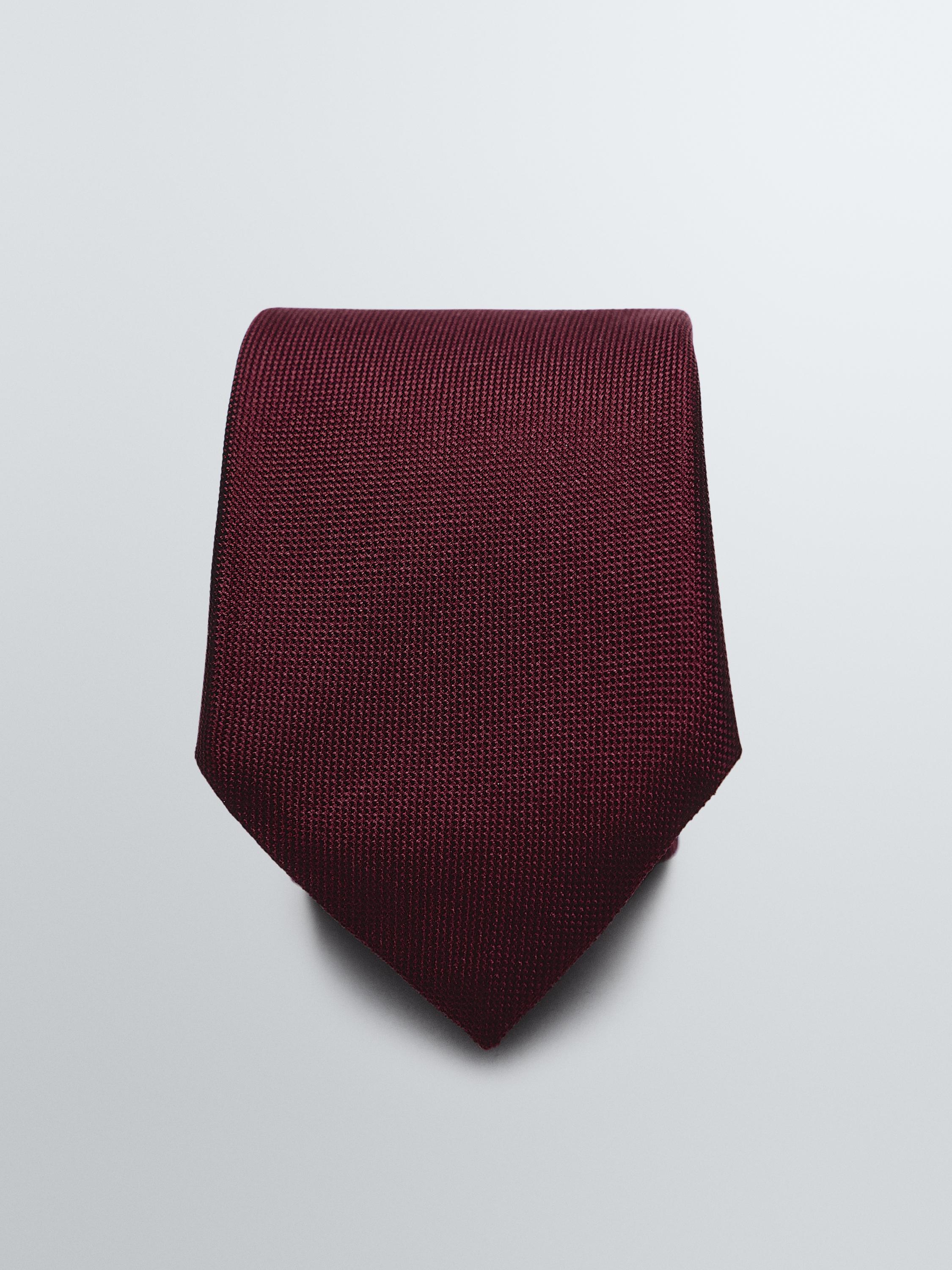 100% silk textured tie — MAROON