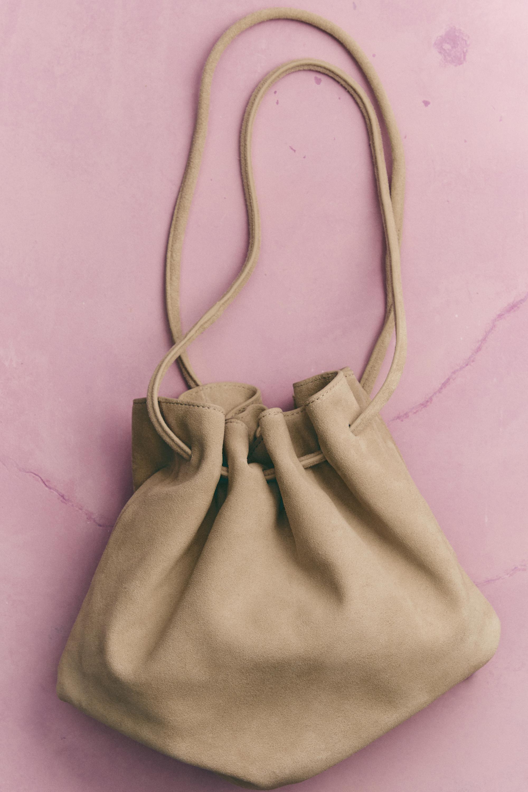 Ruched split suede leather bag — Ecru