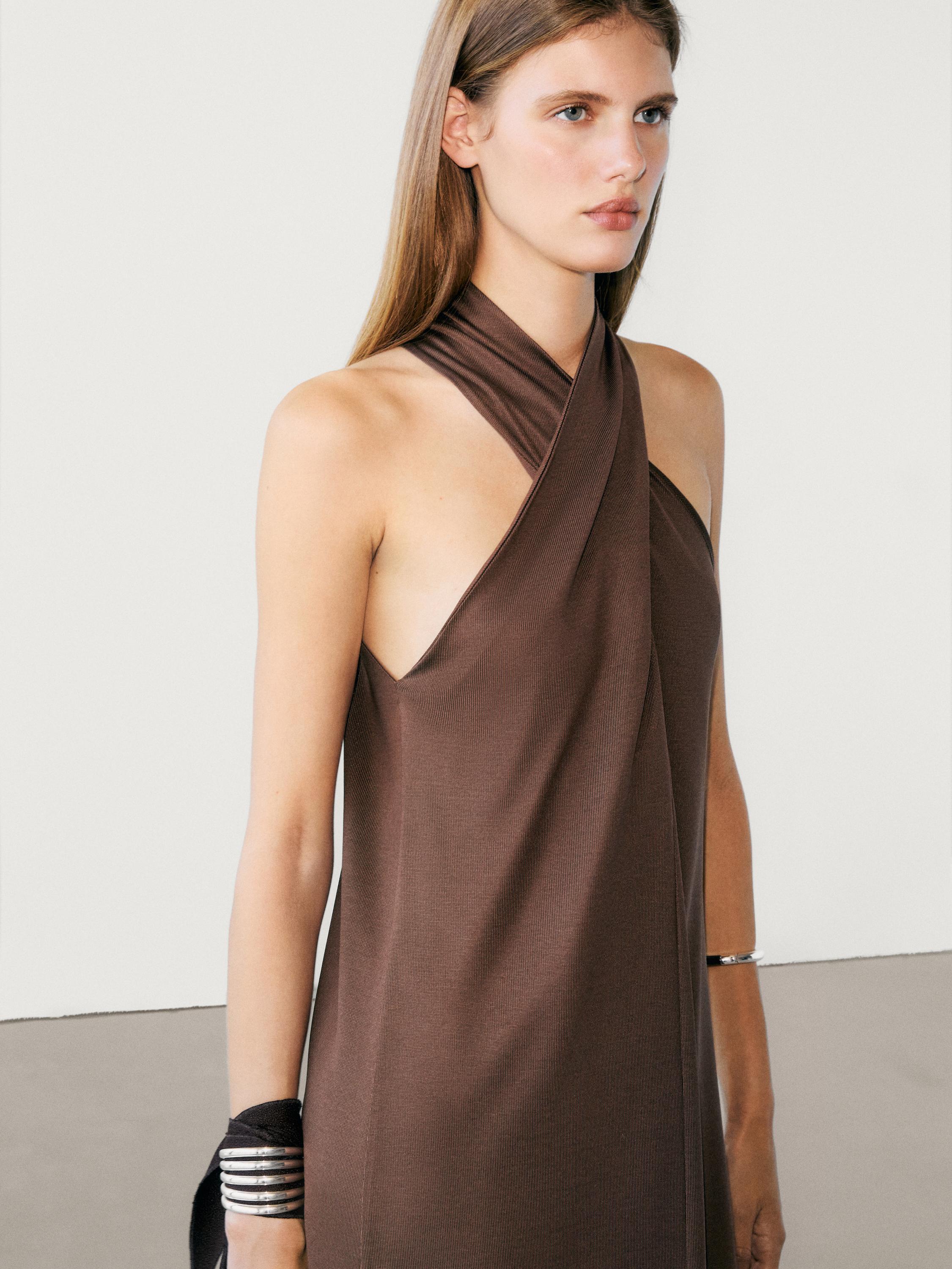 Robe midi portefeuille à encolure américaine