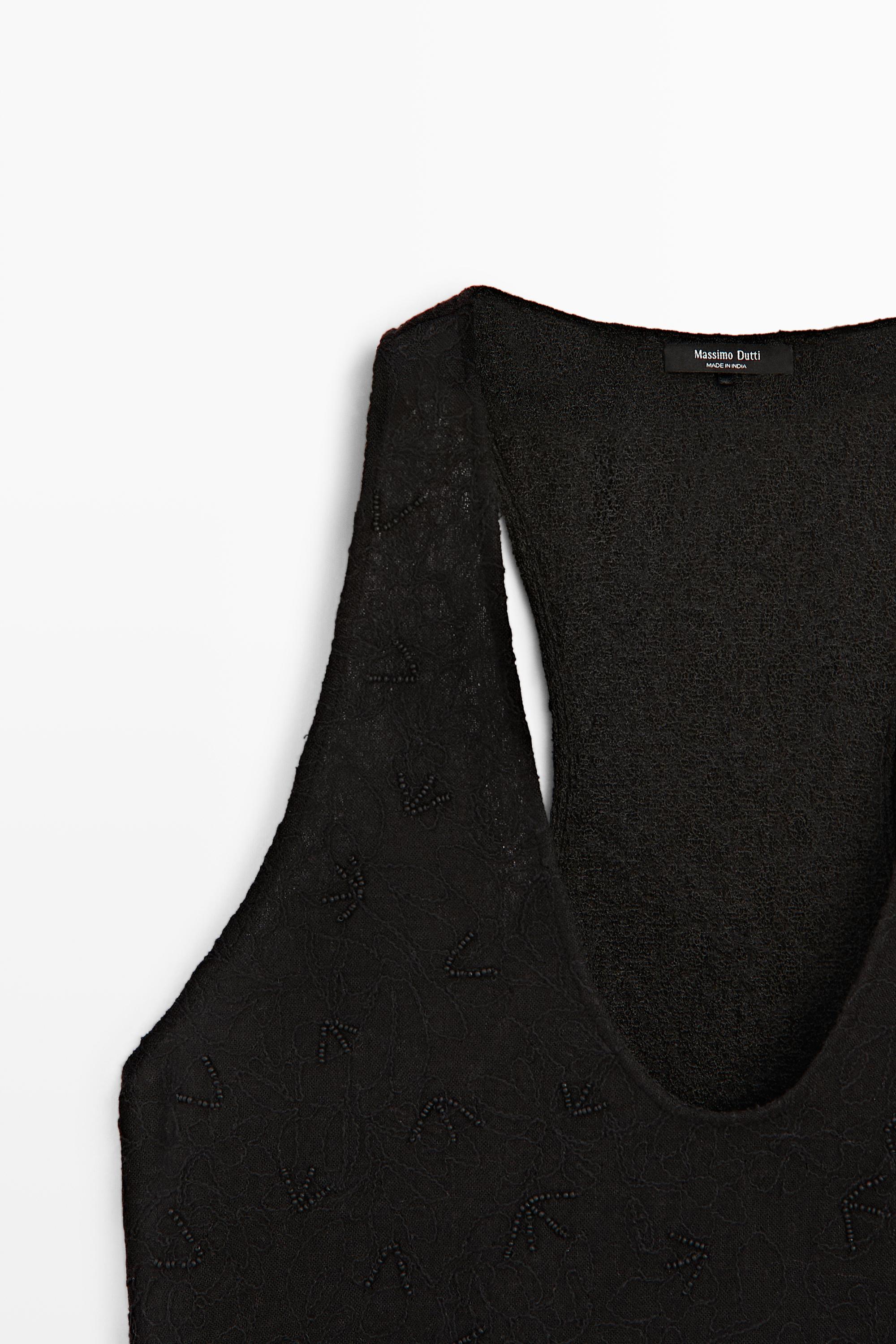 Flowing top with embroidery — BLACK
