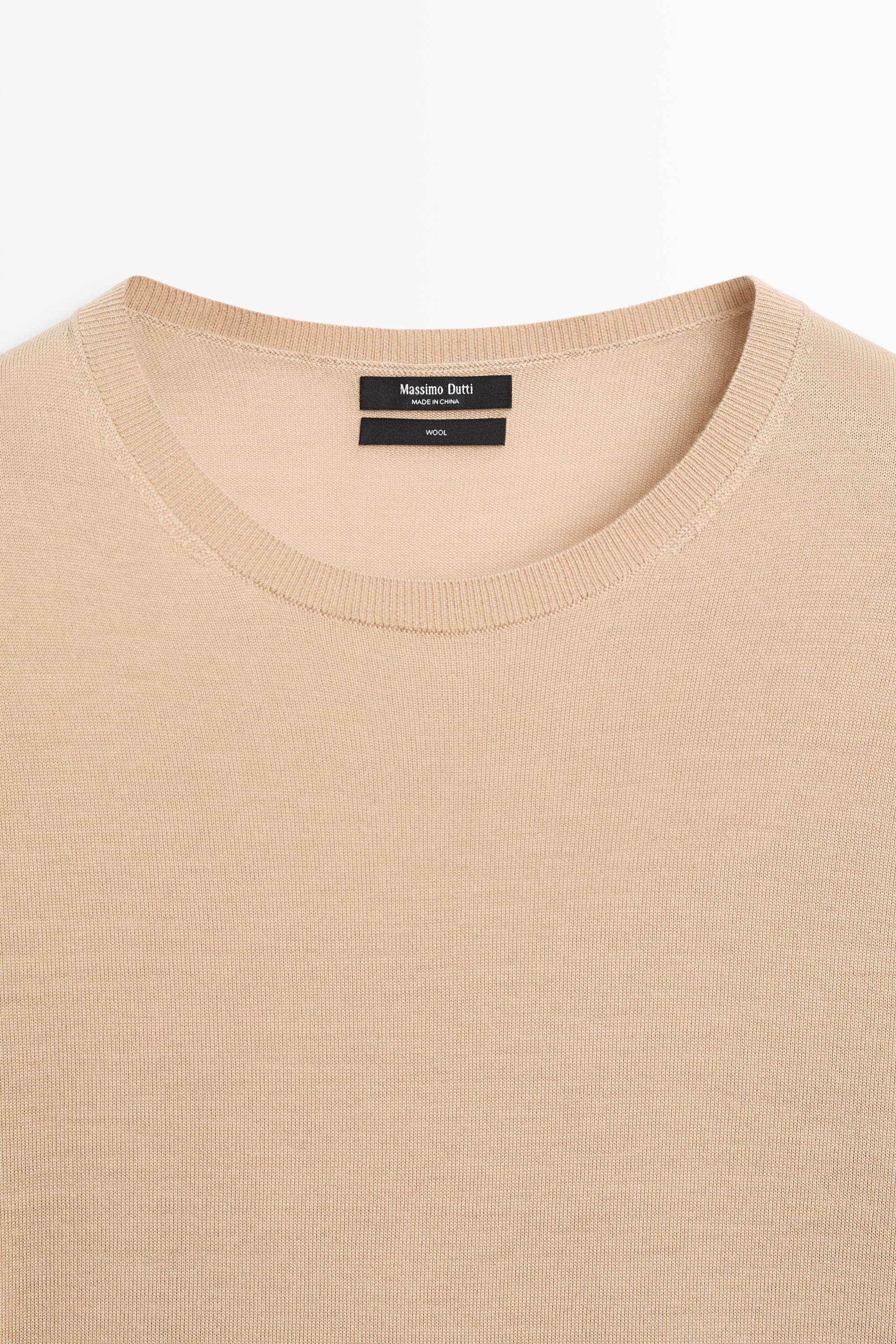 100% wool knit round neck sweater — CAMEL