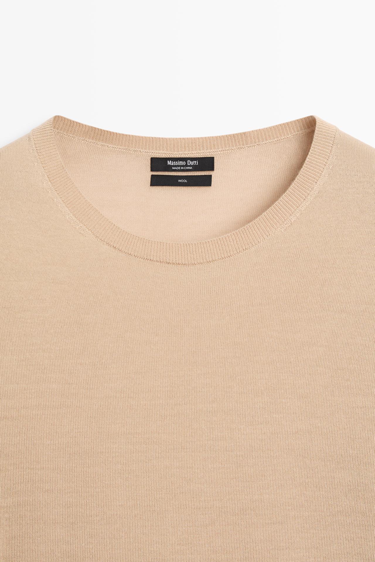 100% wool knit round neck sweater — CAMEL