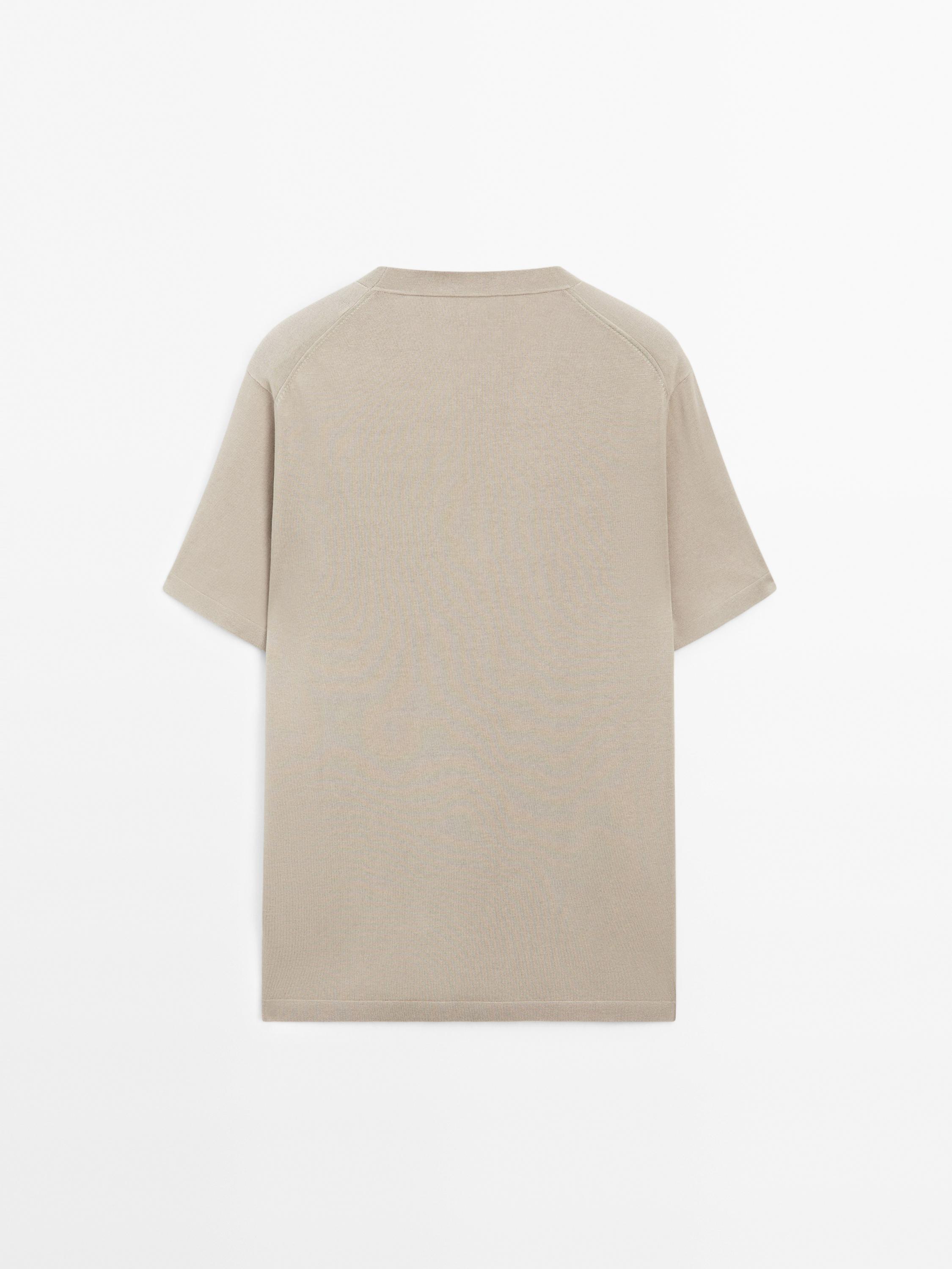 100% cotton knit T-shirt