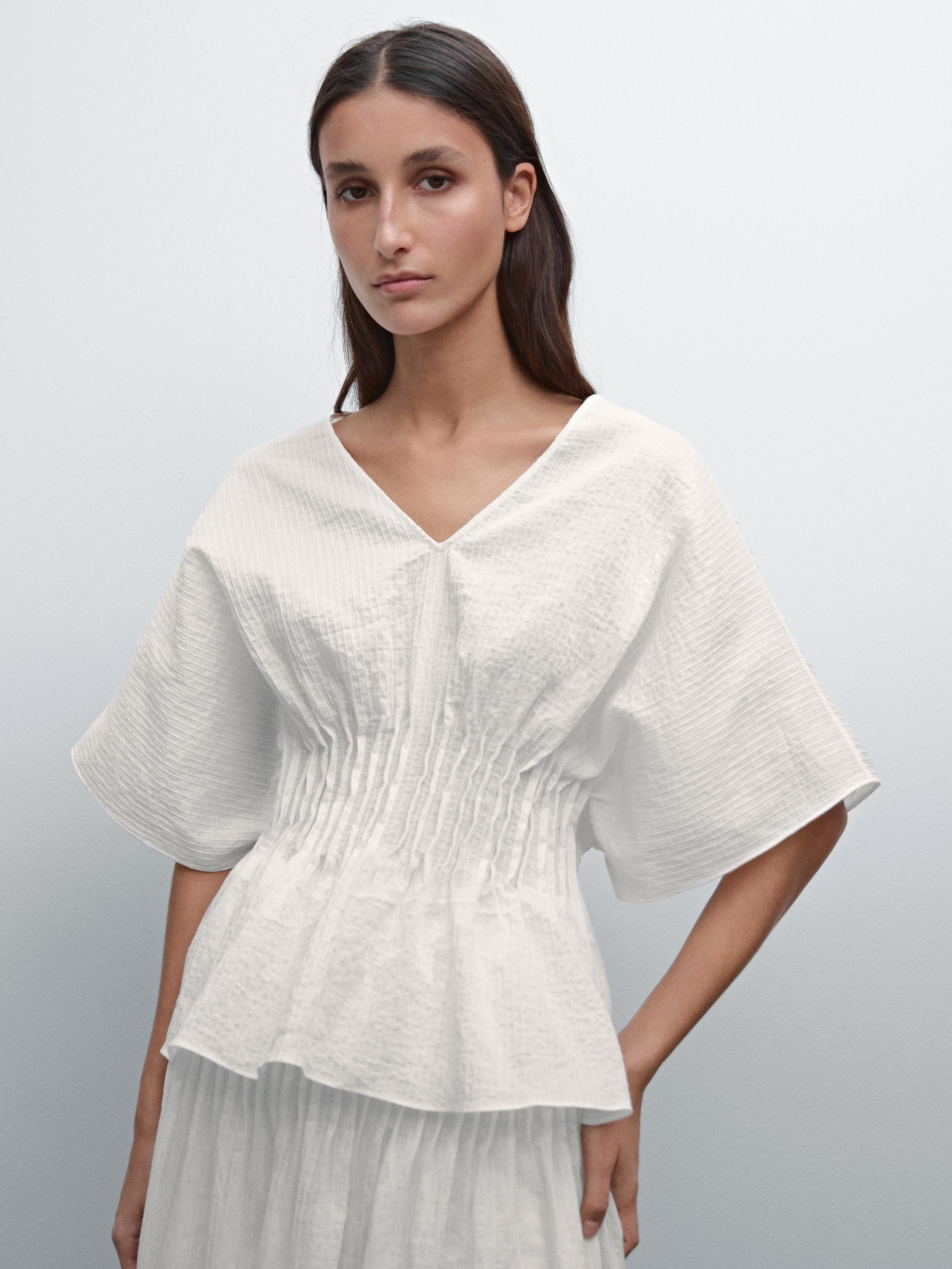 Cotton blend shirt with gathered detail