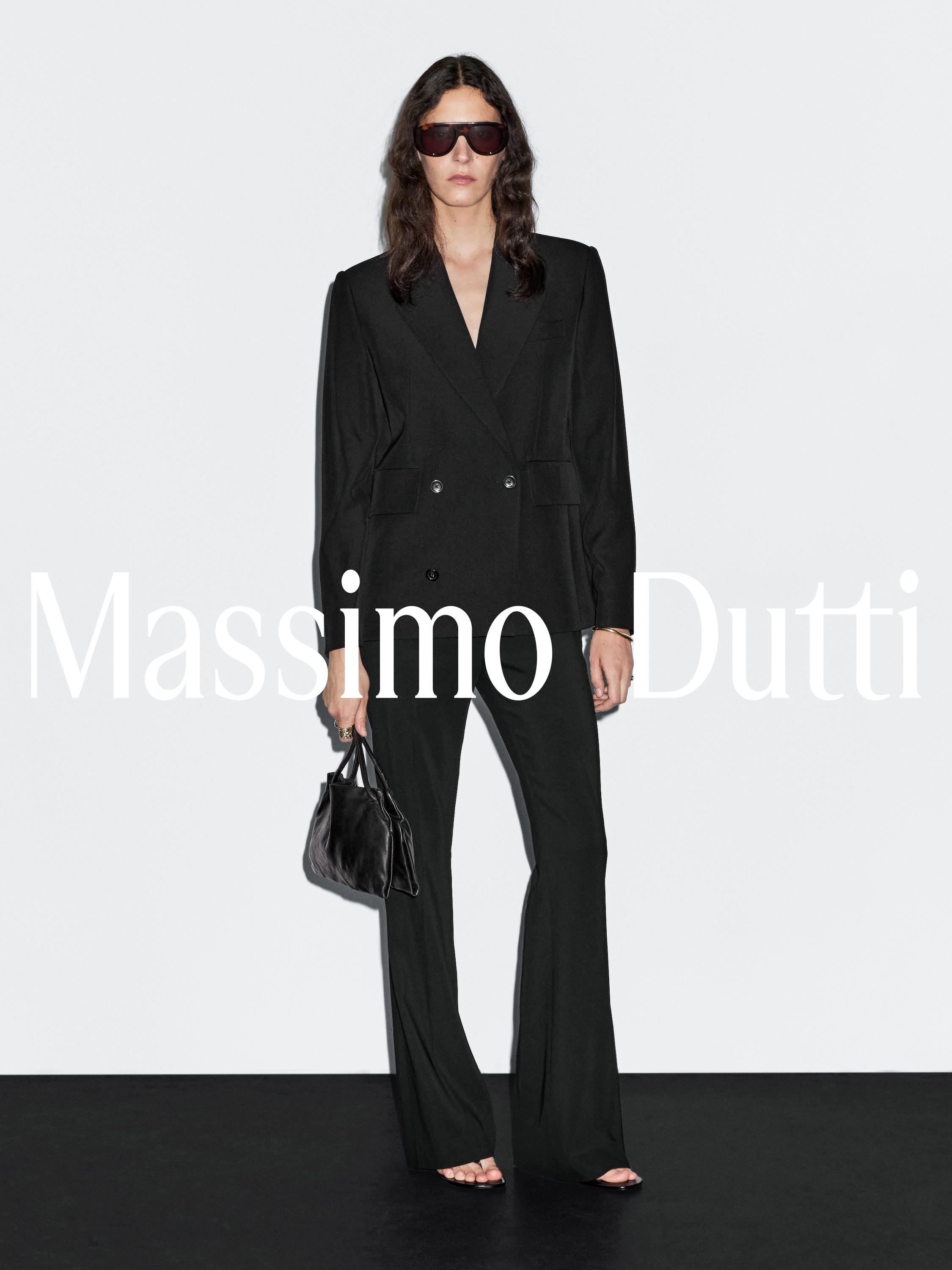 Flared trousers with pocket