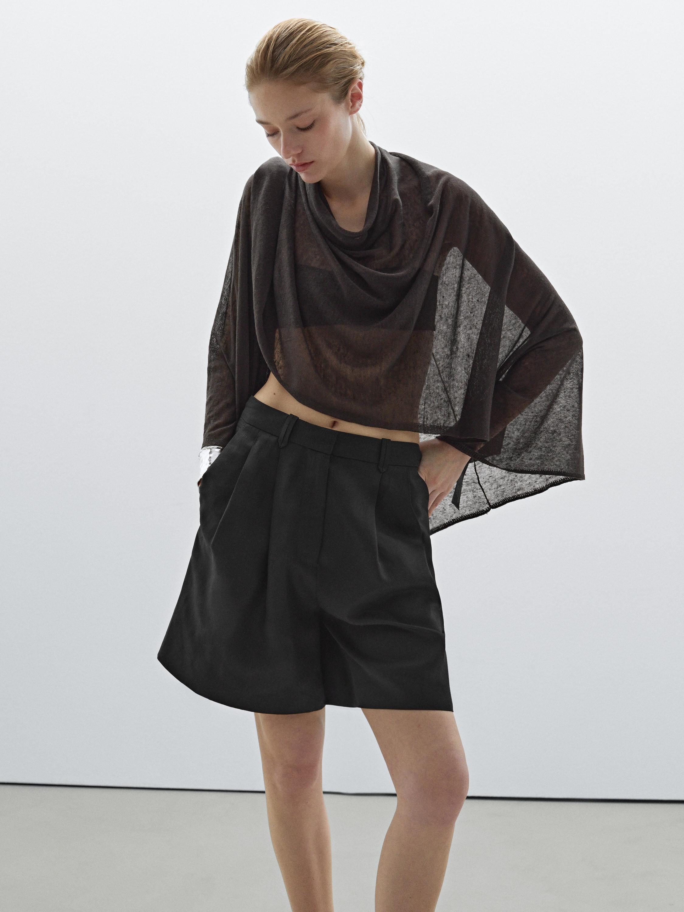 【Massimo Dutti】Pleated Bermuda shorts / Black Pleated Bermuda shorts · Brown, Black, Ice · Waistcoats