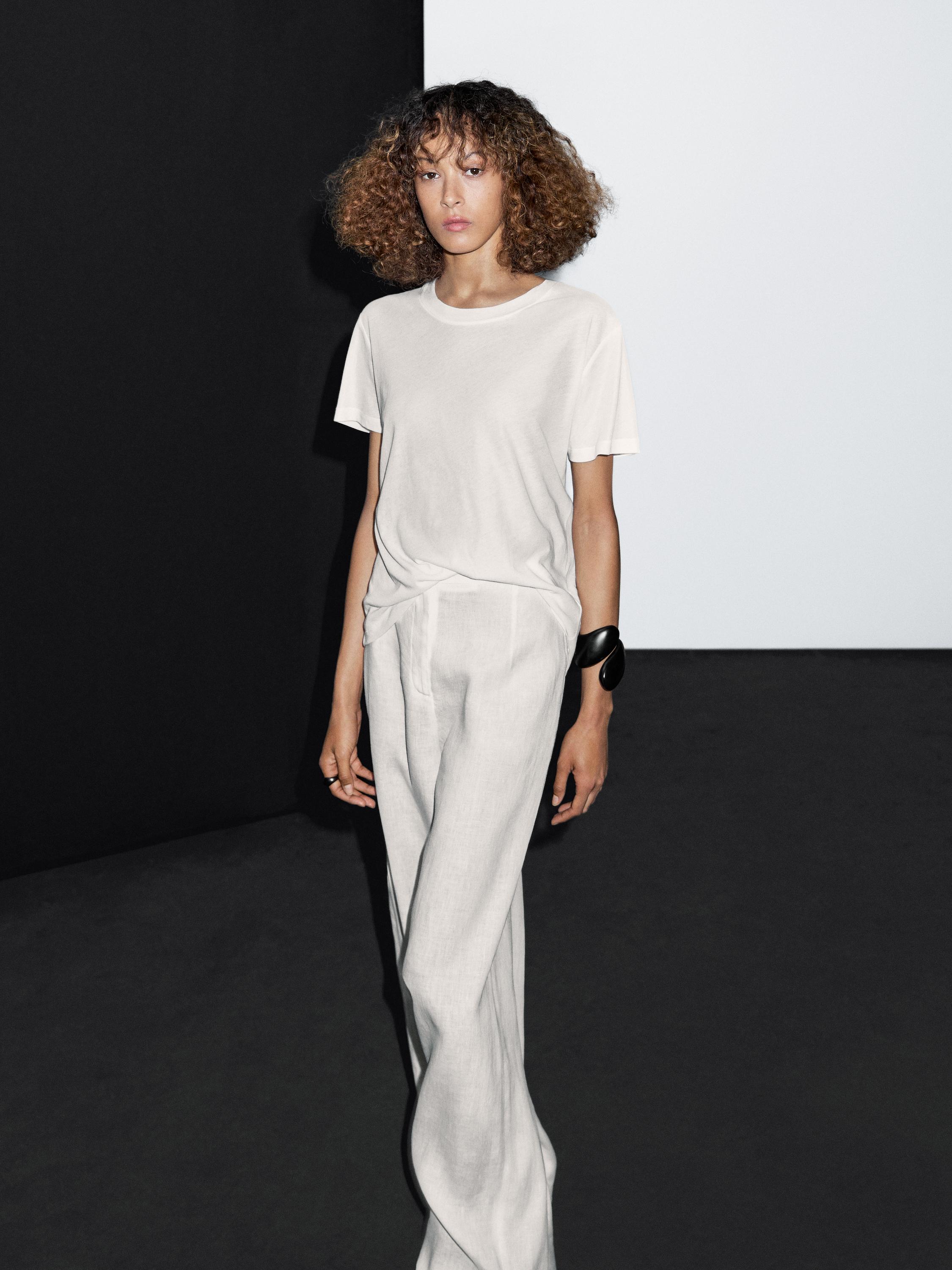 Lightweight short sleeve T-shirt