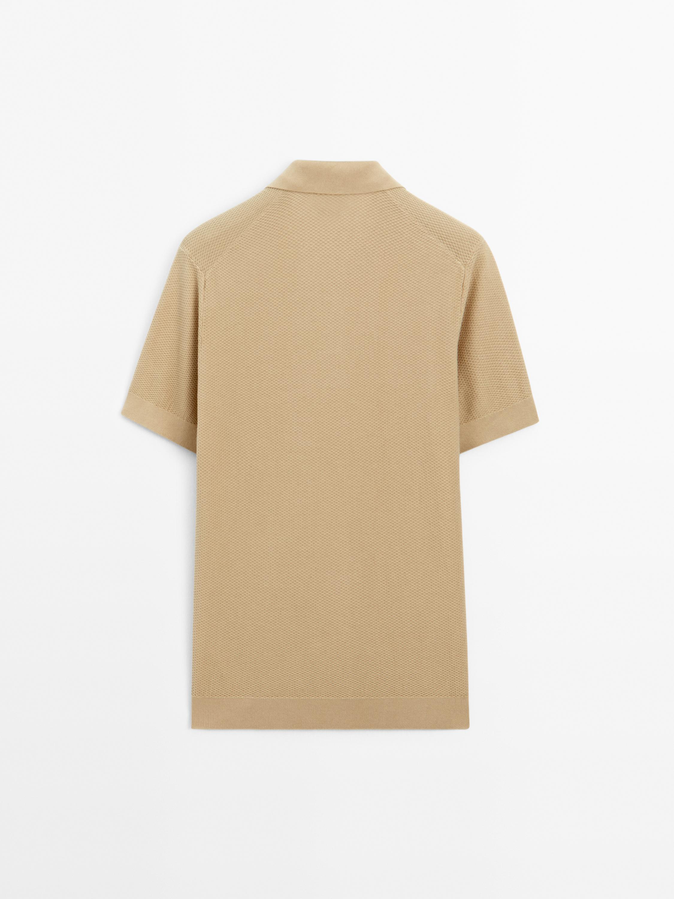 Textured knit short sleeve polo shirt