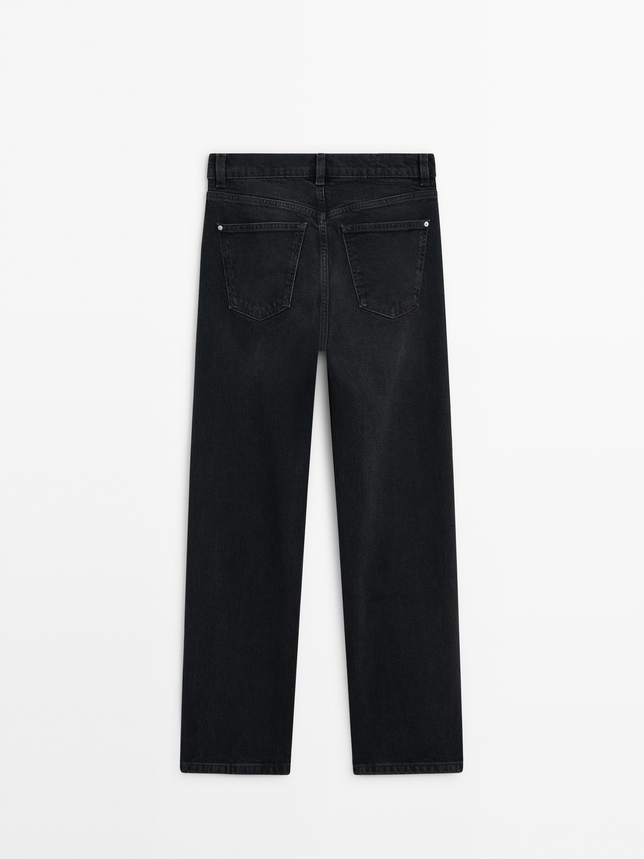 Mid-rise straight-leg comfort jeans
