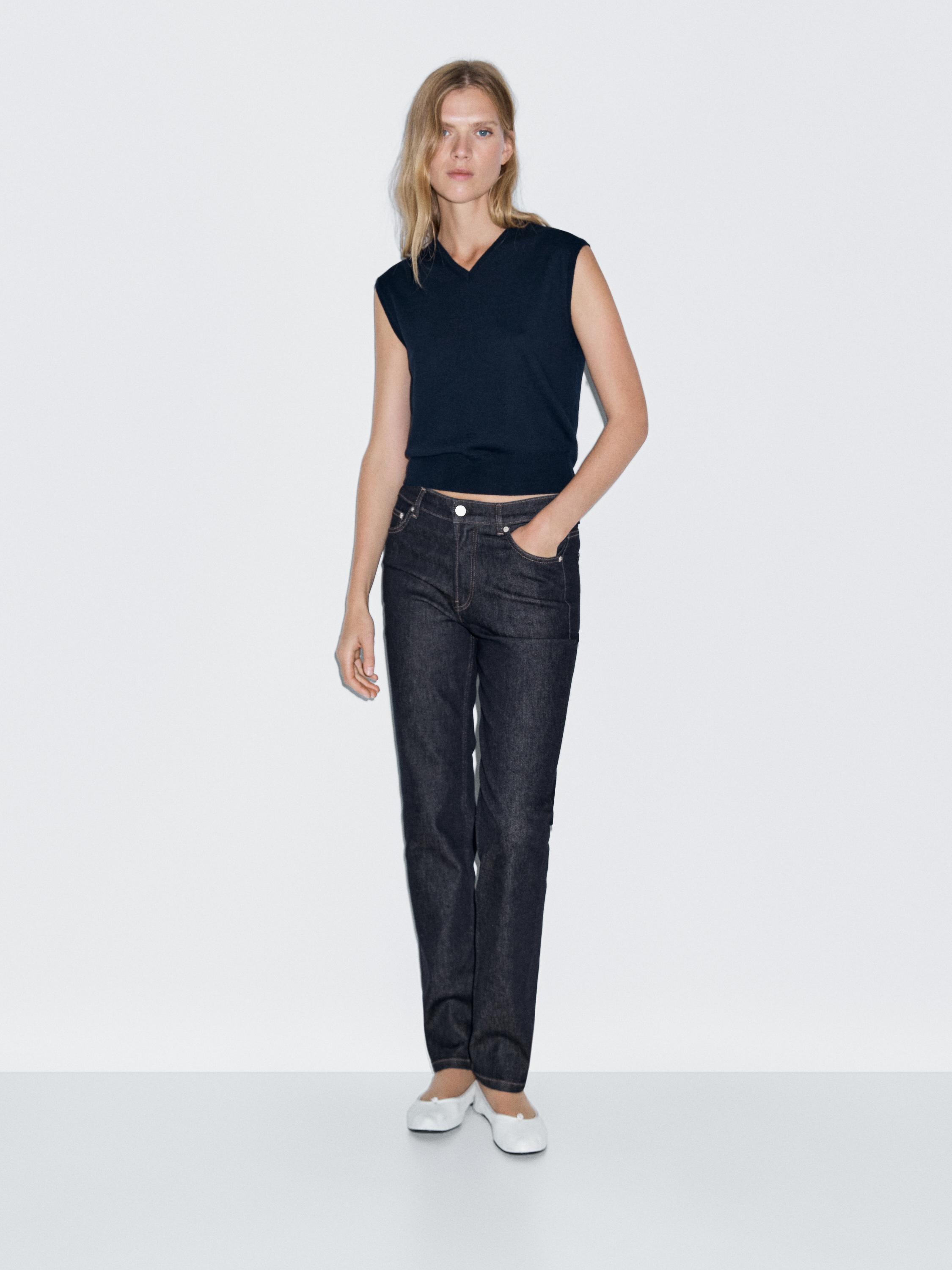 Mid-rise straight-leg jeans