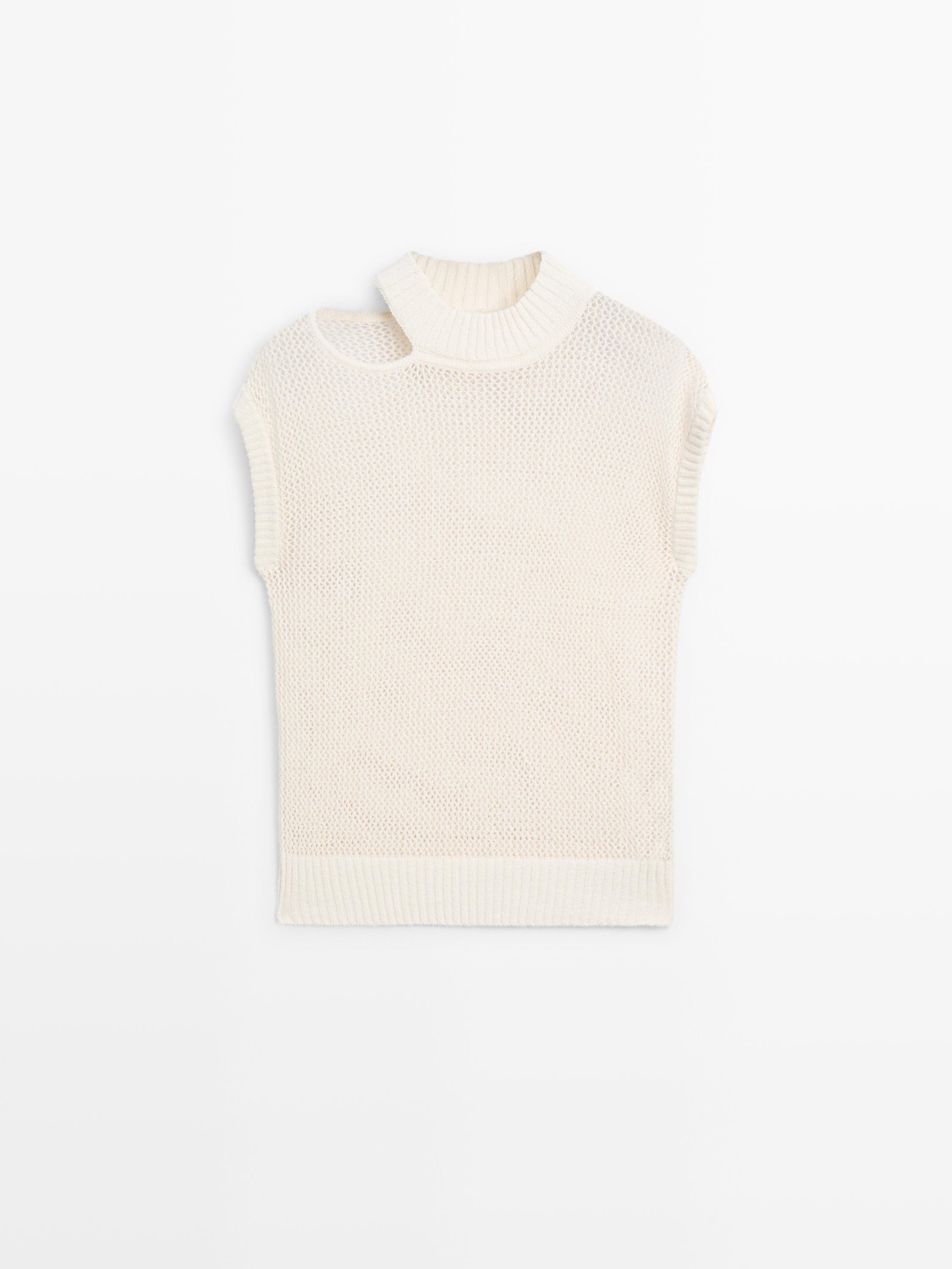 Knit top with cut-out neck
