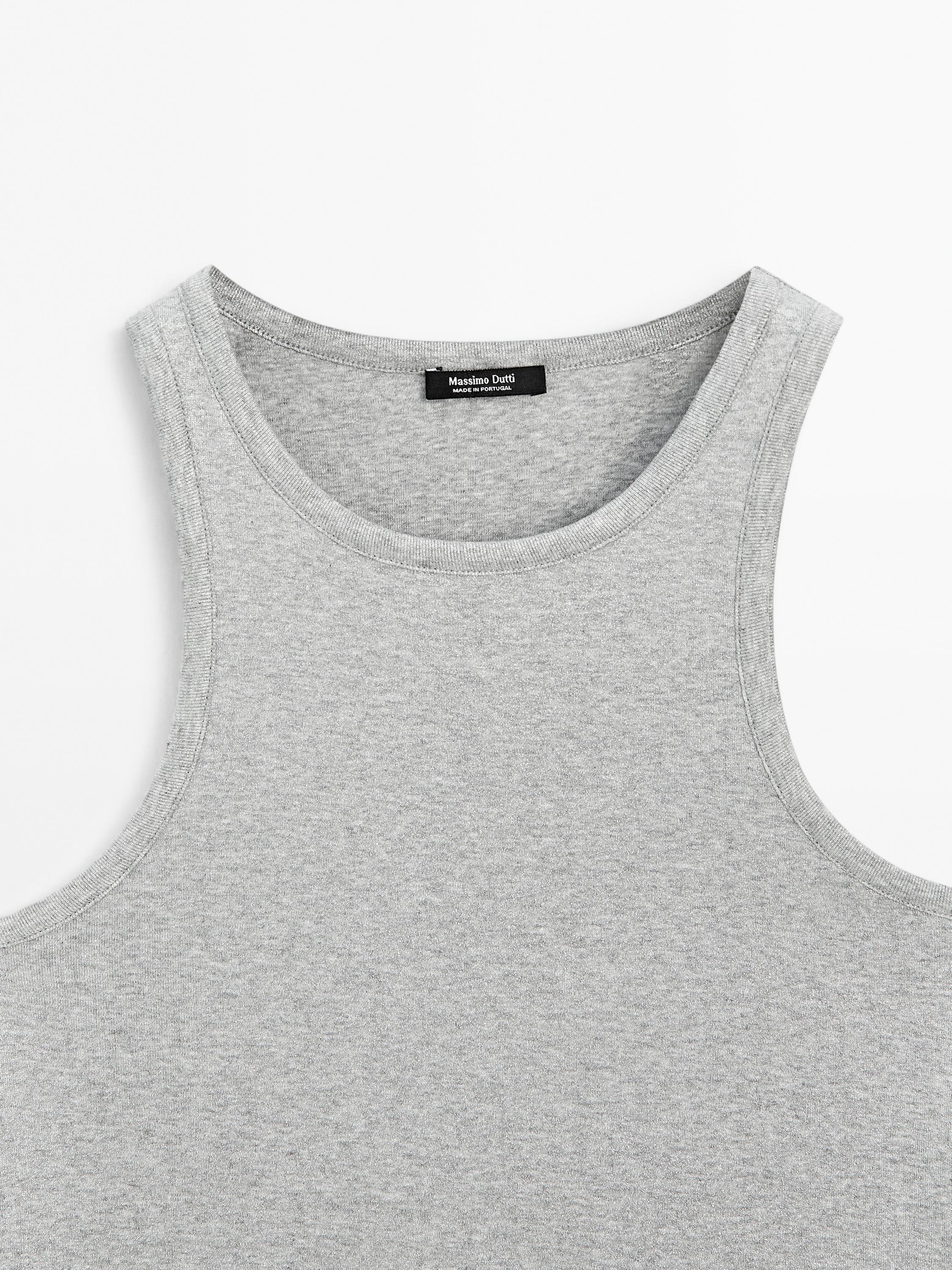Round neck top with shimmery detail