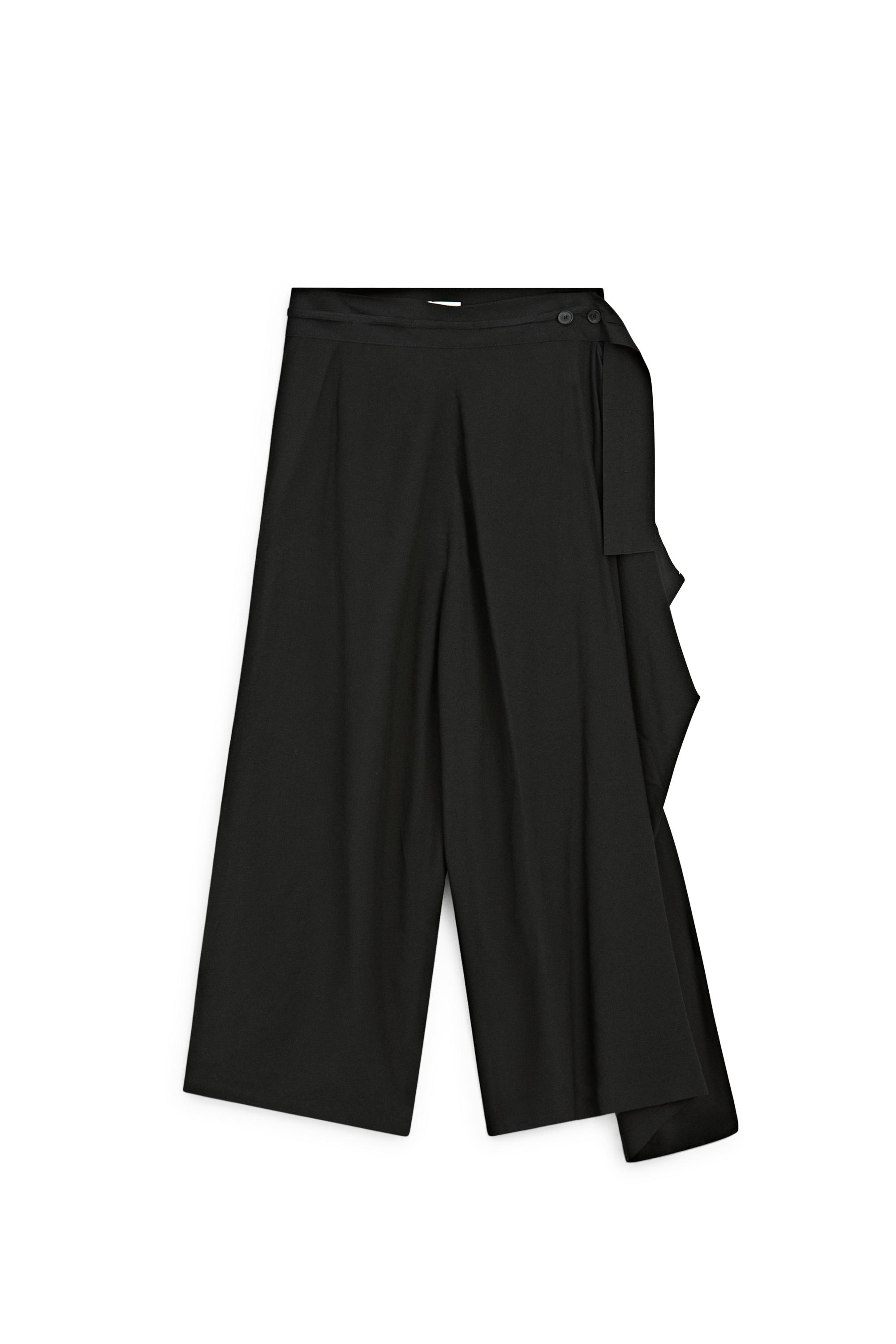 Skort with side slit detail - LIMITED EDITION — BLACK