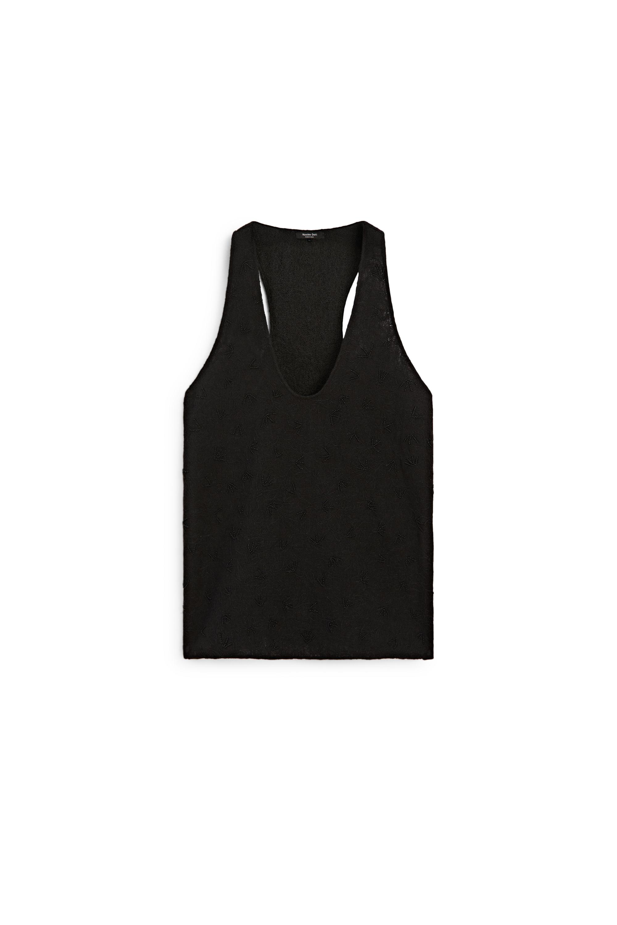 Flowing top with embroidery — BLACK