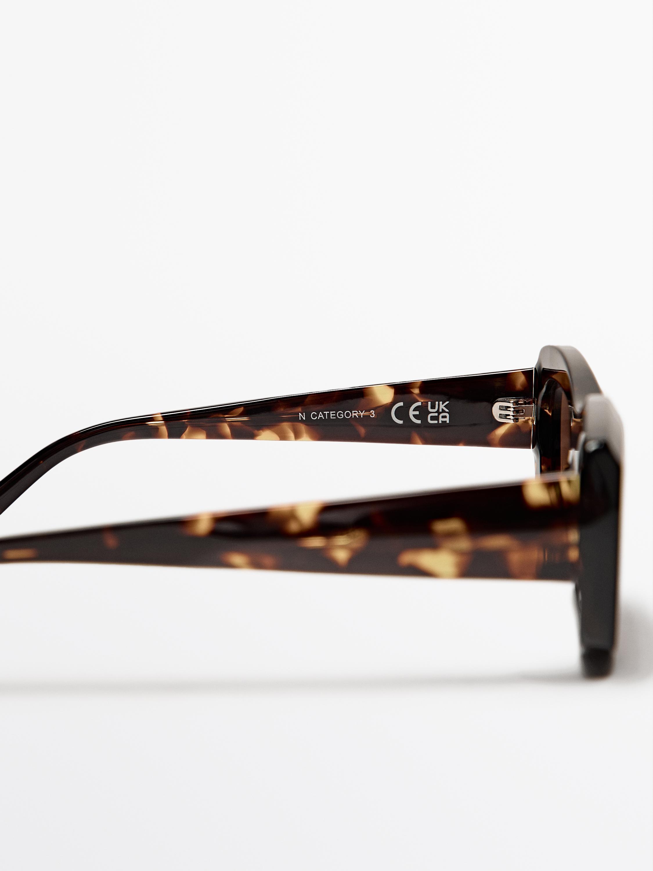 Rectangular sunglasses