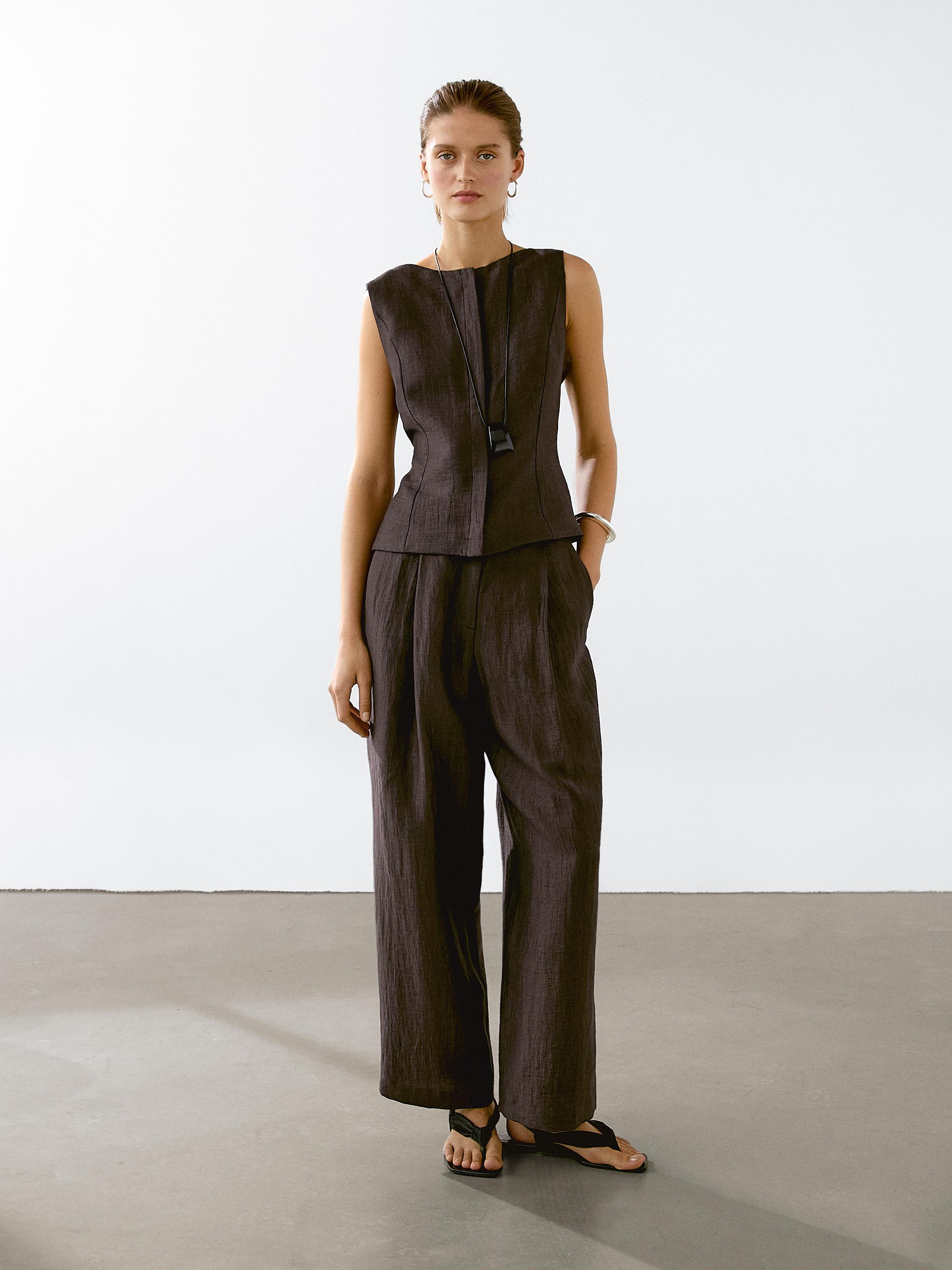 Linen blend round neck waistcoat