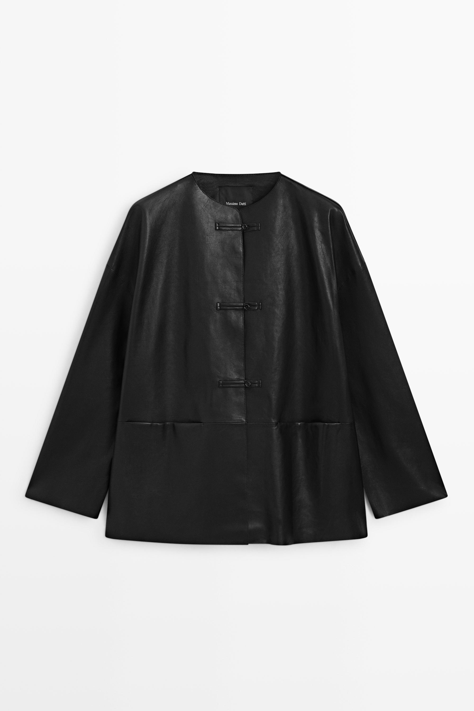 Chaqueta detalle alamares piel