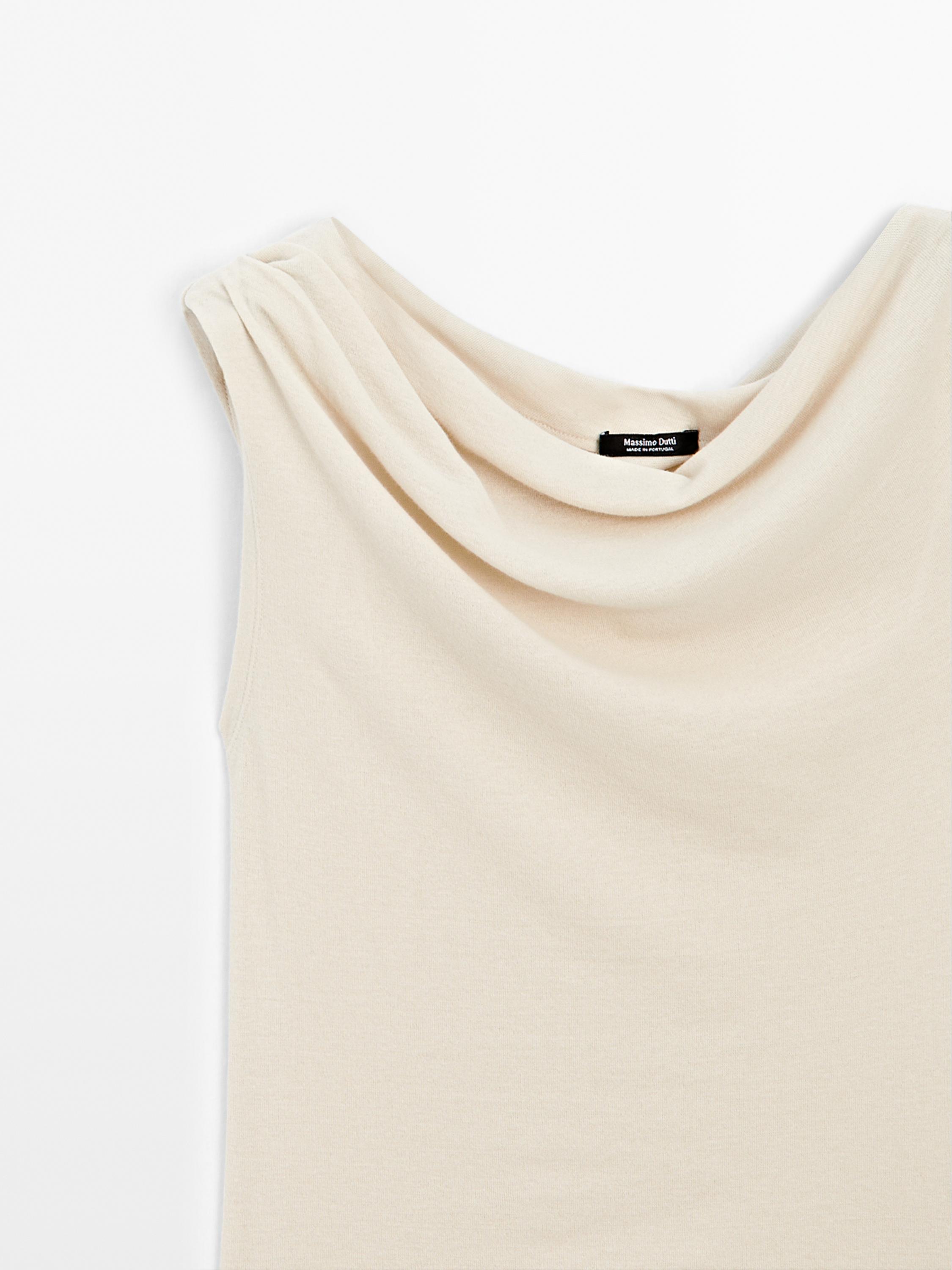 100% cotton asymmetric top