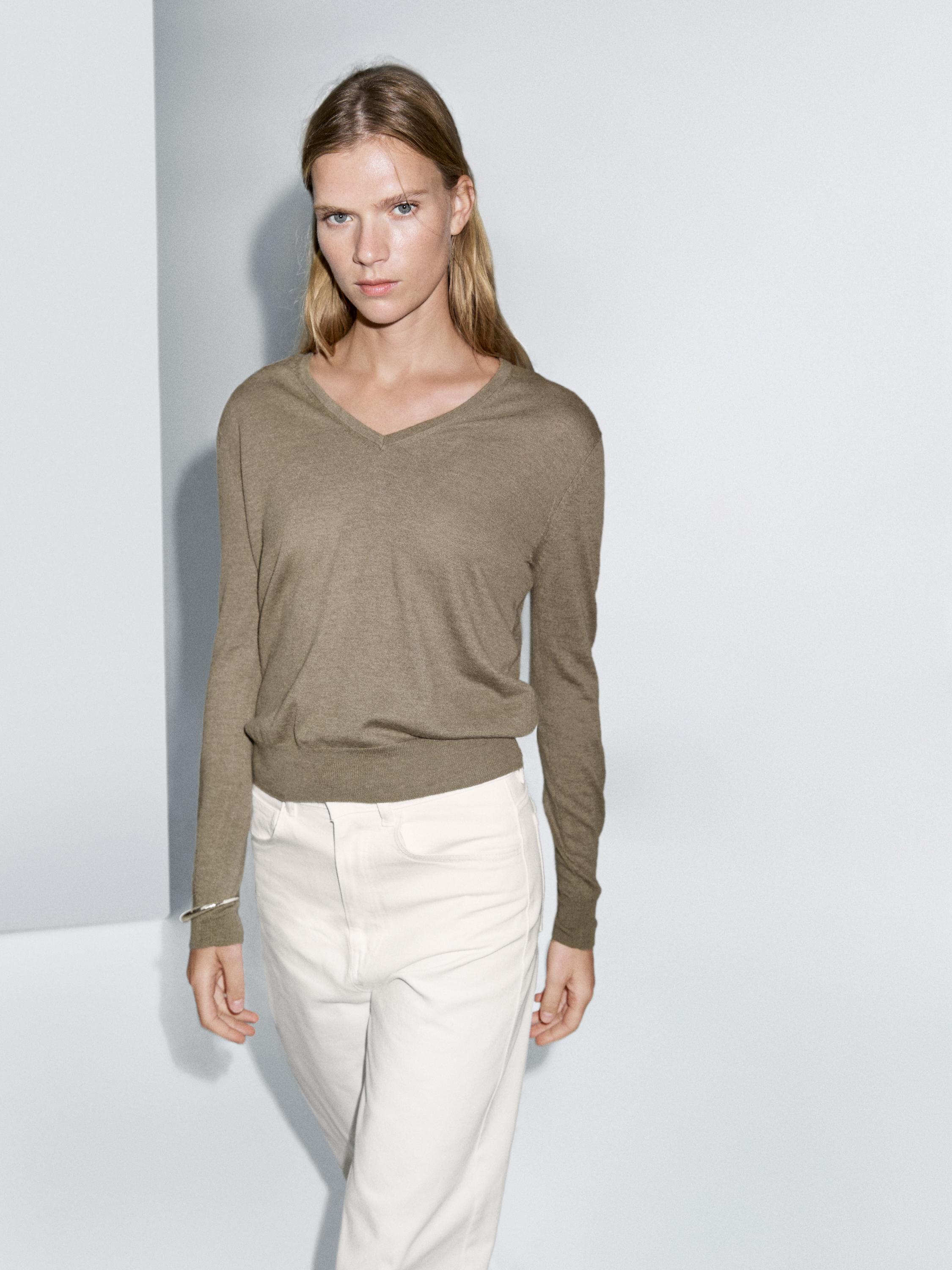 Wool blend V-neck knit sweater
