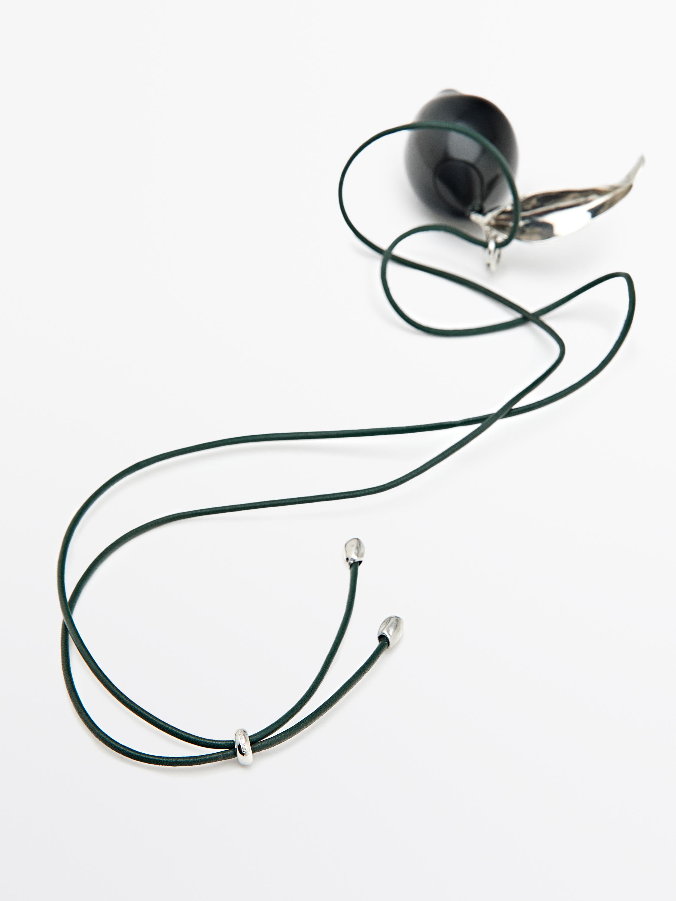 Pendant with glass lemon piece — SILVER