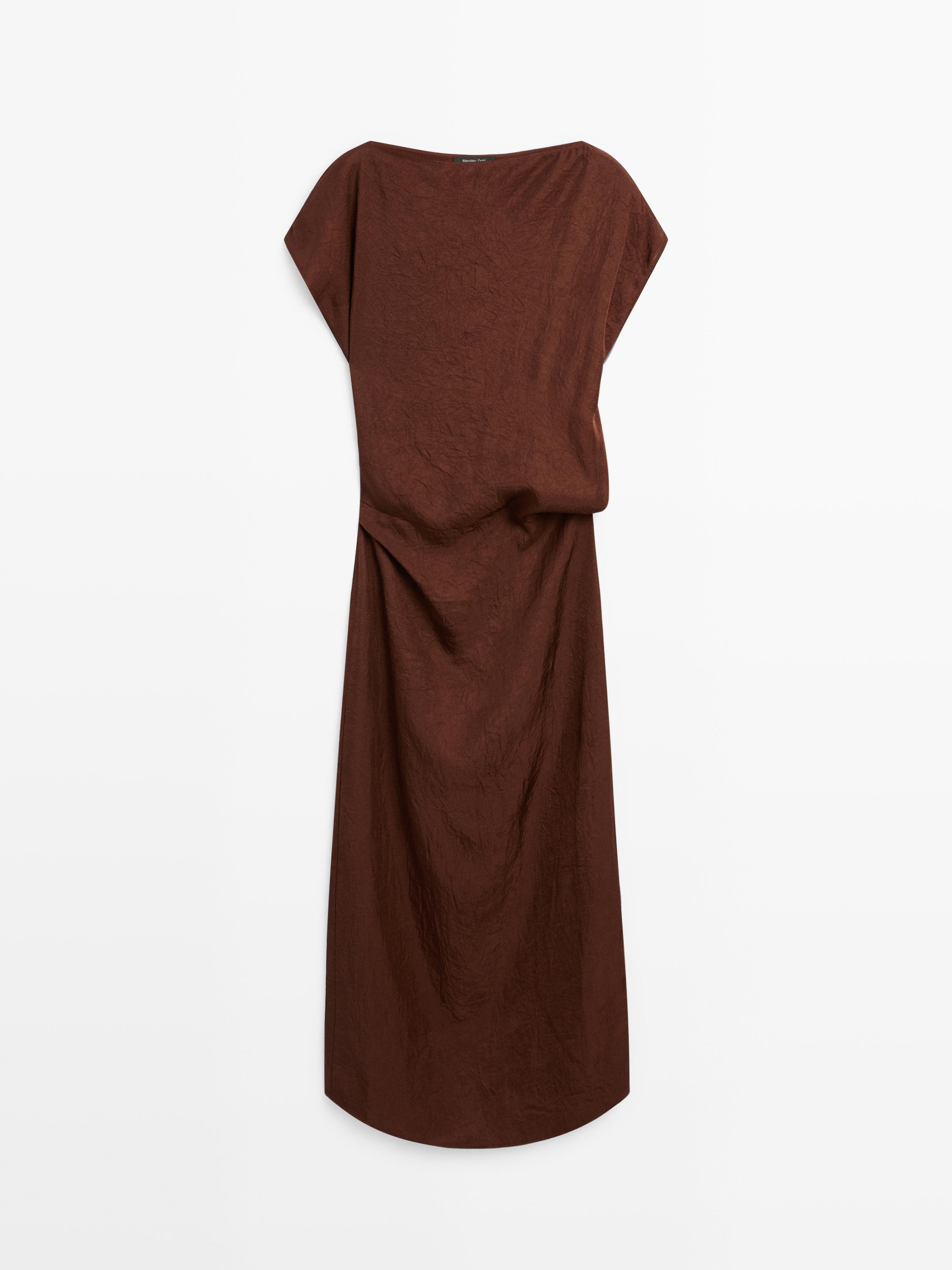 Robe longue taille froncée