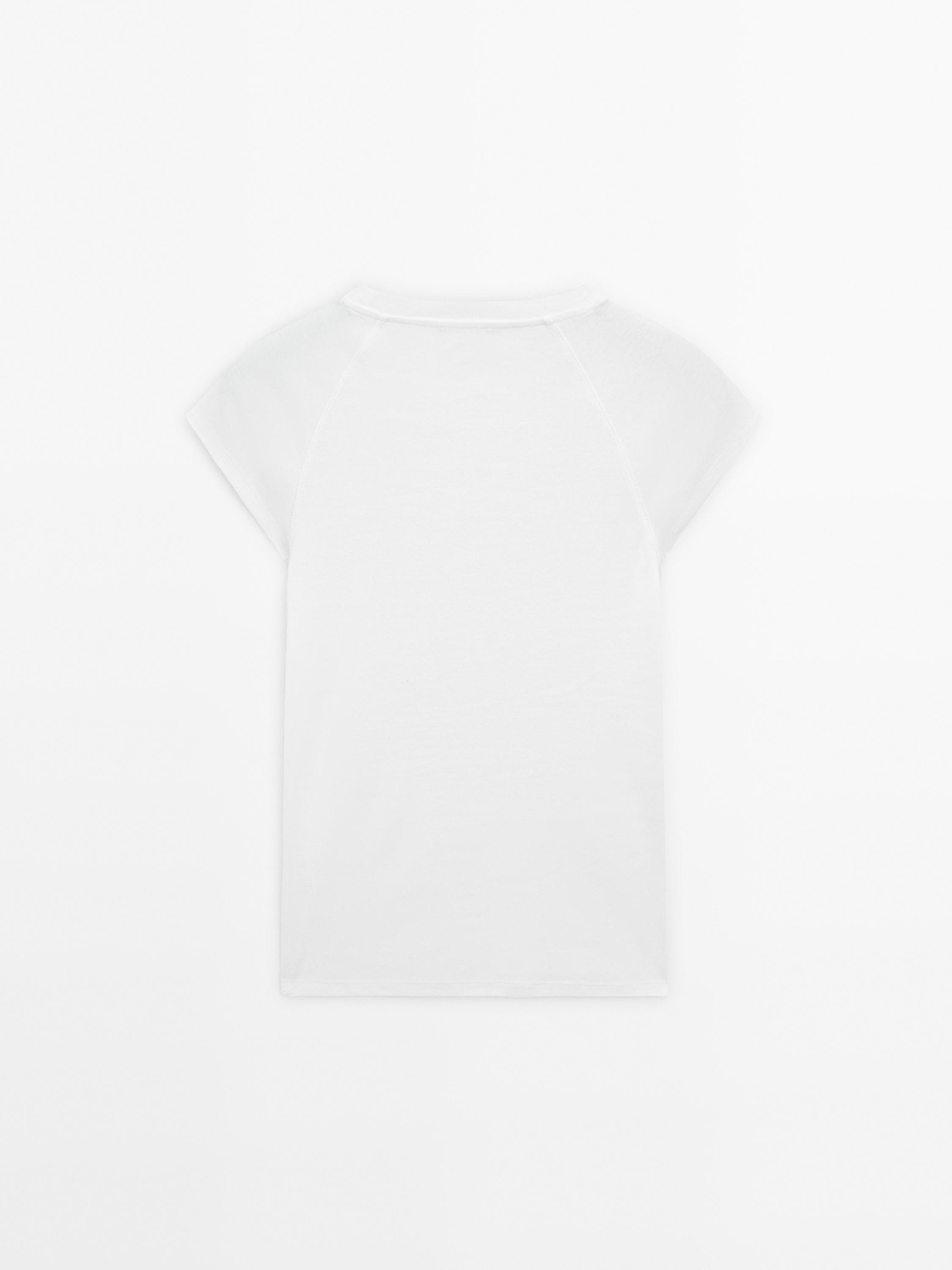 Cotton T-shirt with short raglan sleeves