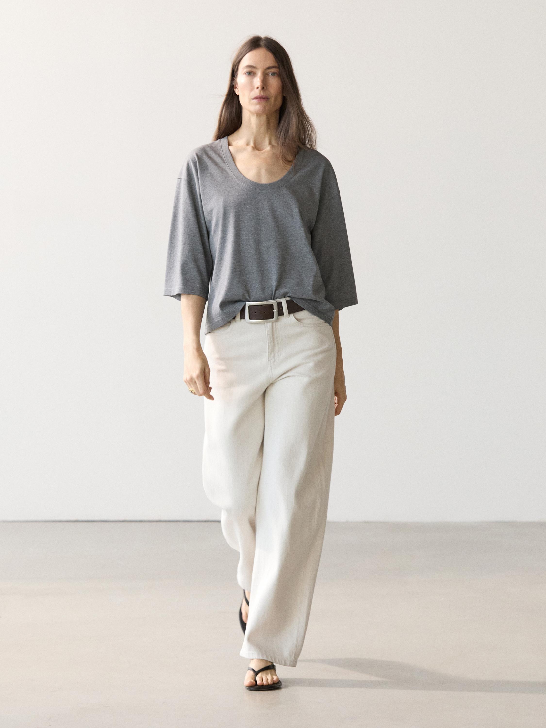 100% paxtadan chuqur aylana yoqali futbolka