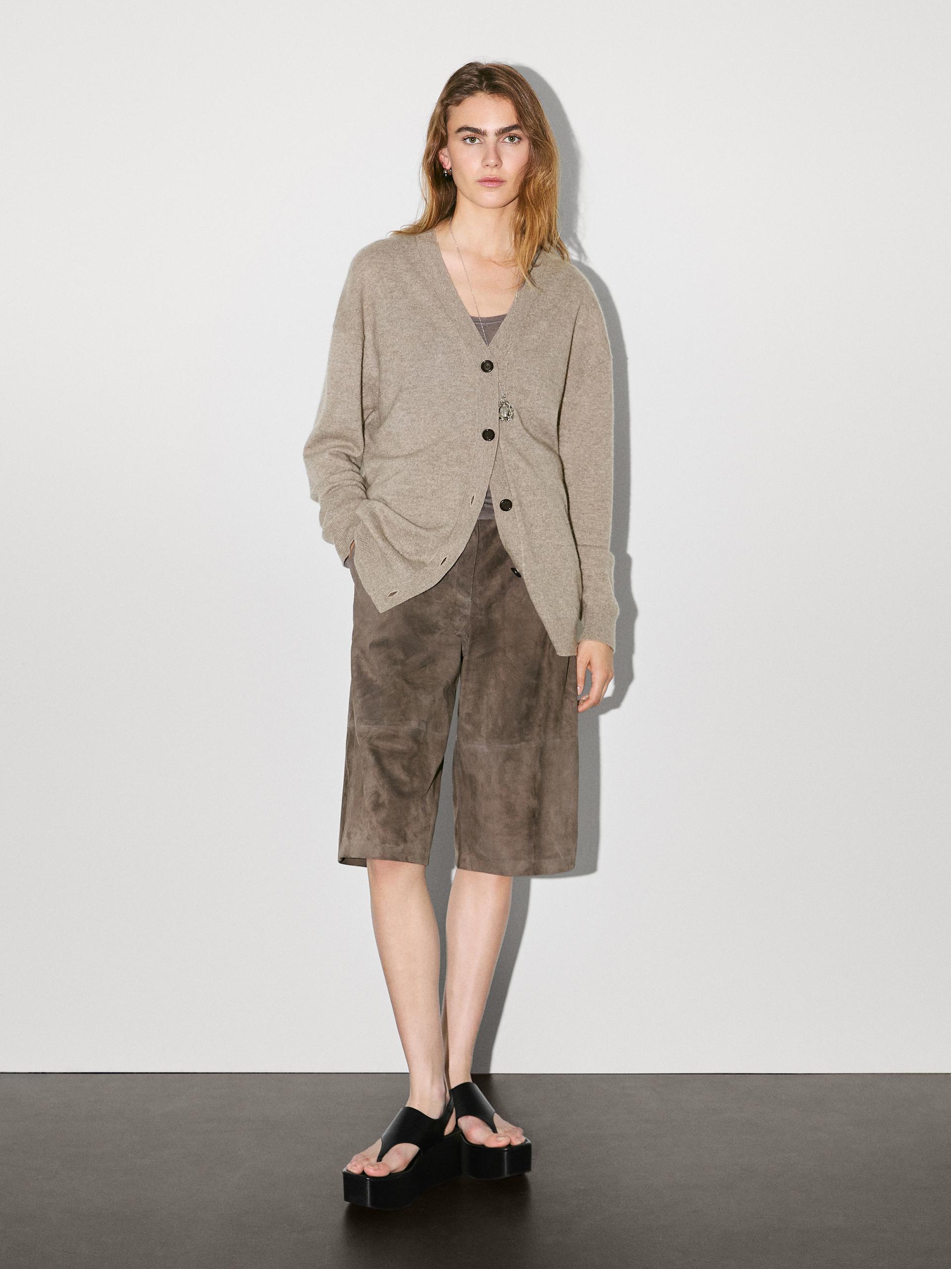 Kardigan Oversize Ze 100% Kaszmiru Z Dekoltem W Serek - Szarobrązowy - Xs - Massimo Dutti - Kobieta