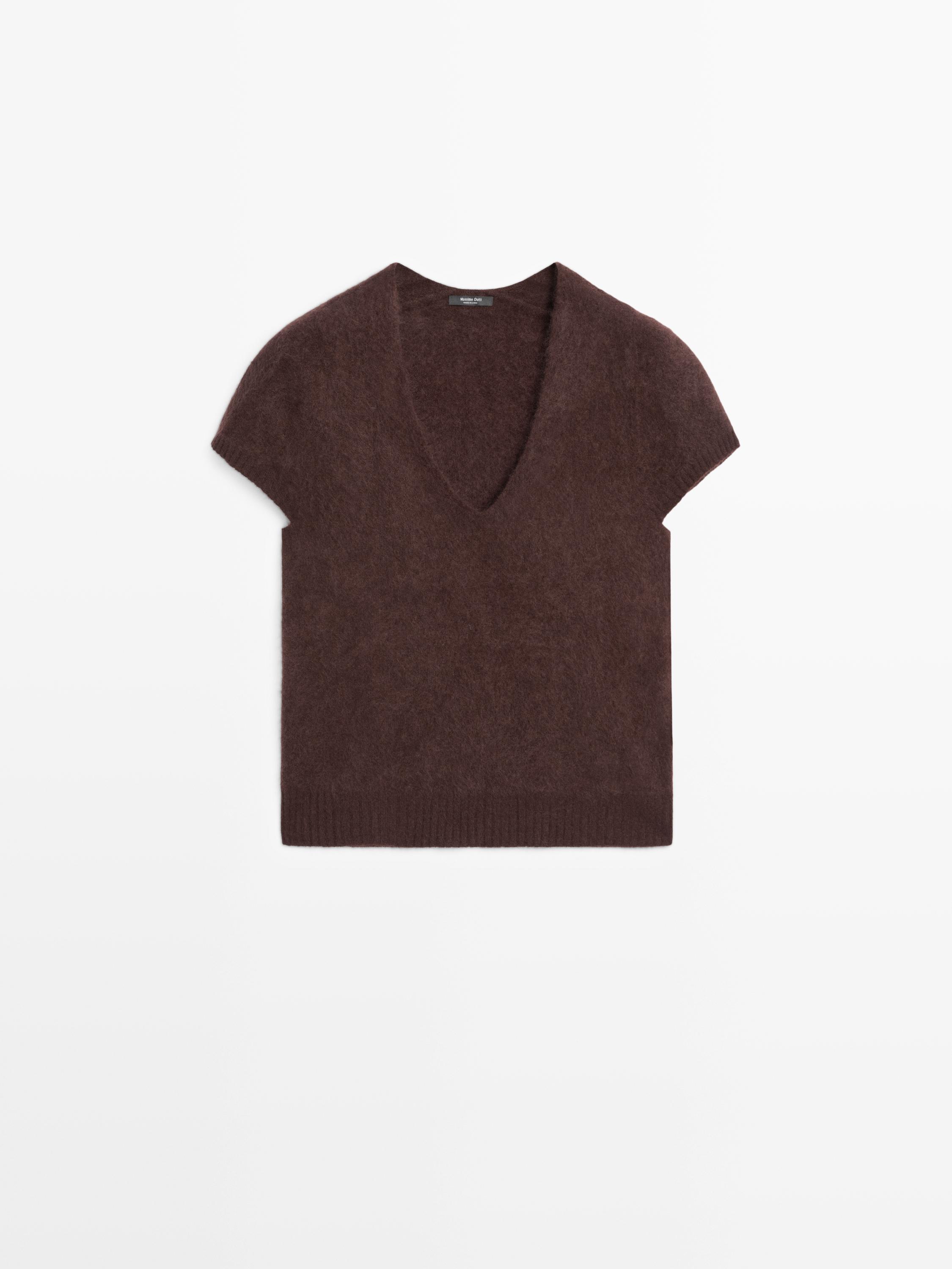 Wool and cashmere V-neck knit sweater