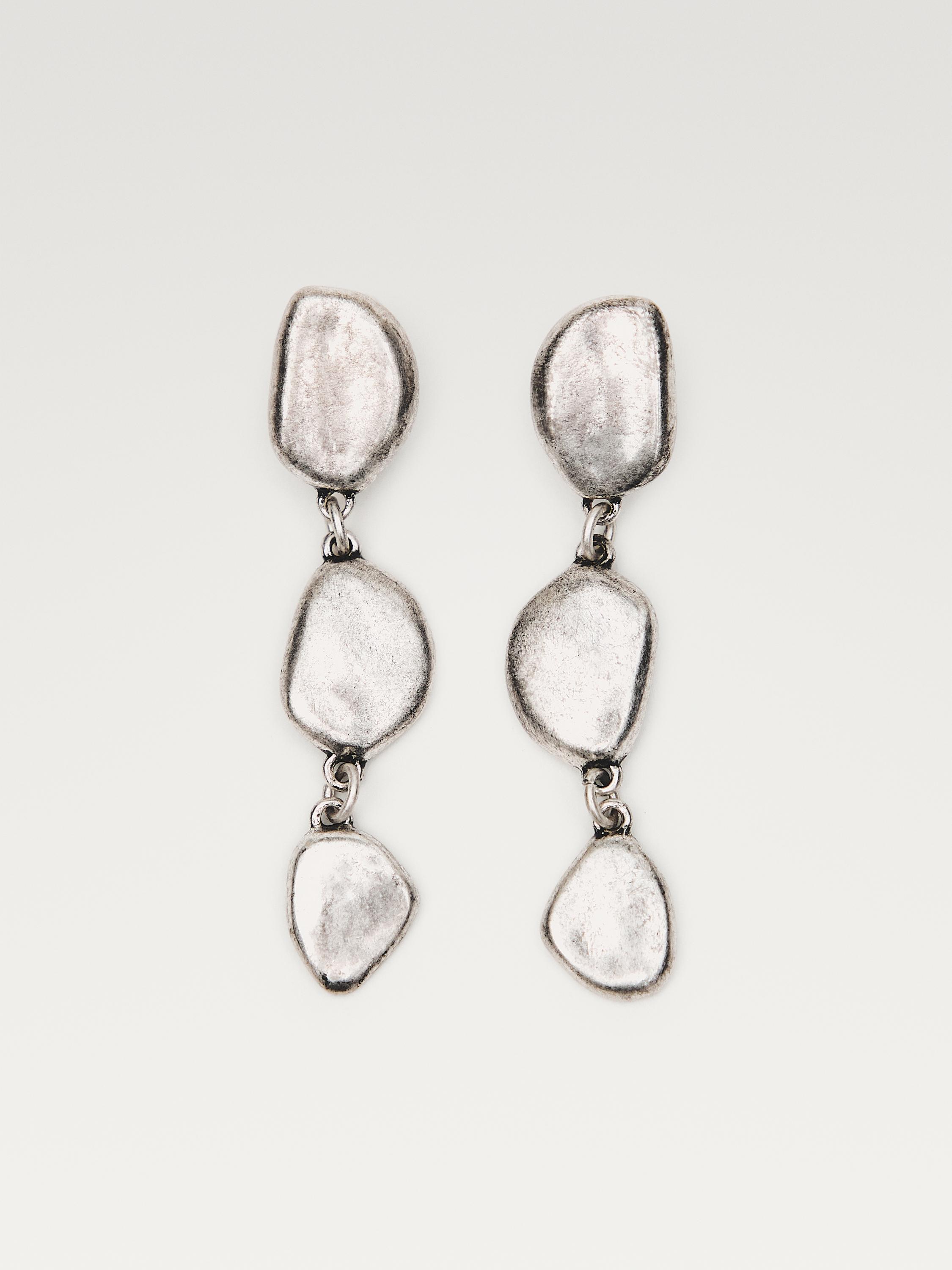 Leaf dangle earrings