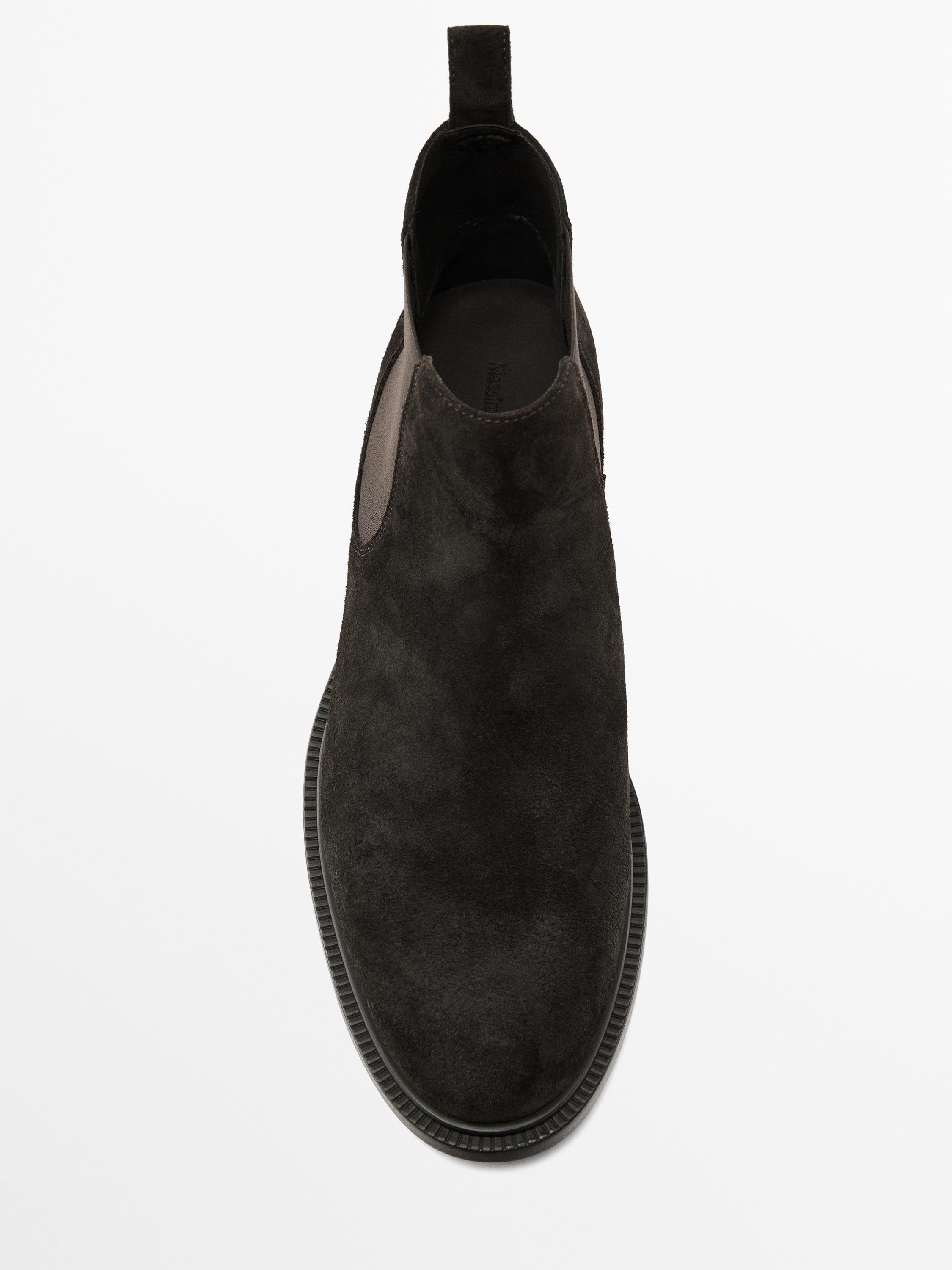 Oiled split leather Chelsea boots