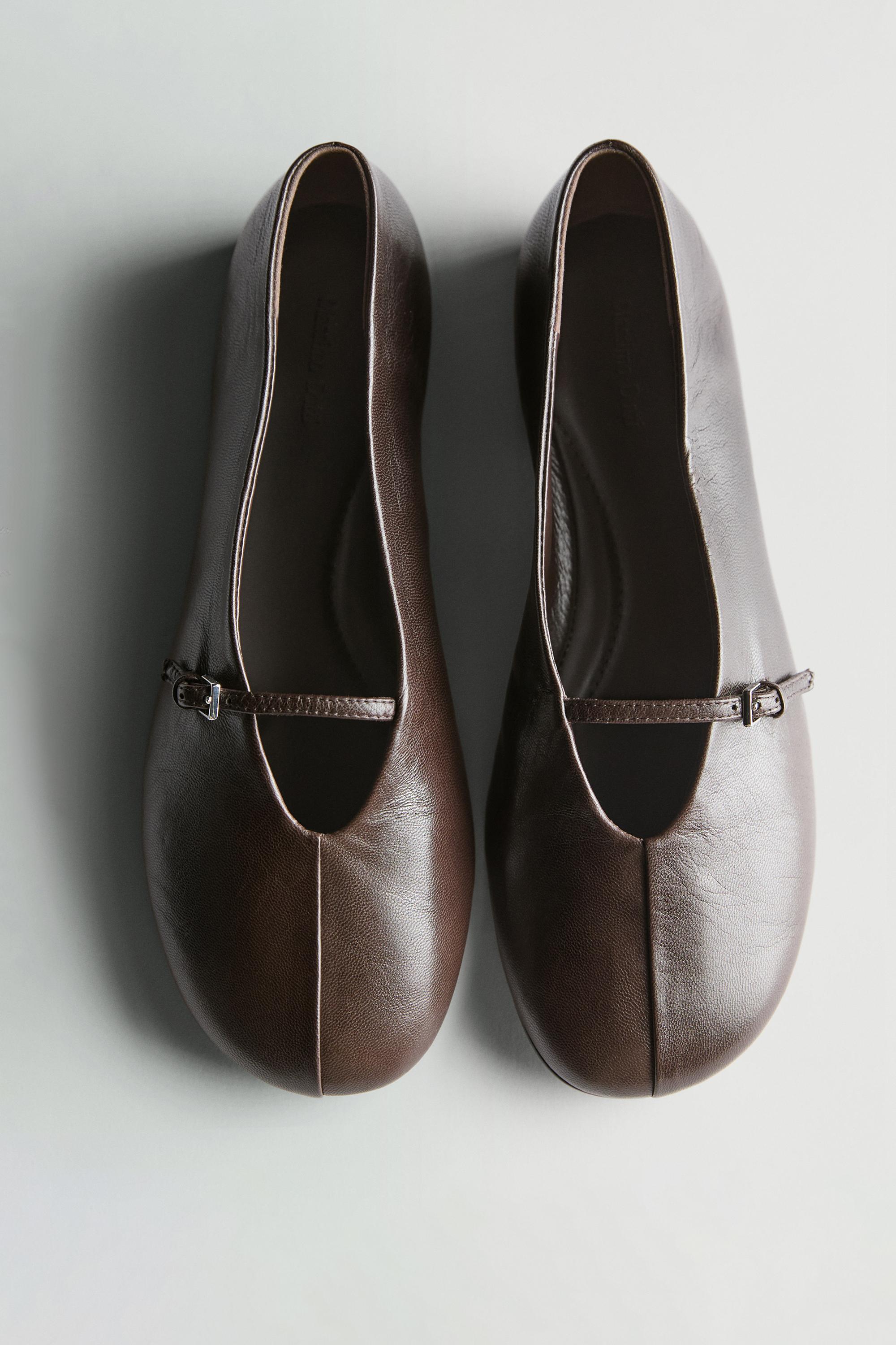 Leather ballet flats with buckle — BROWN