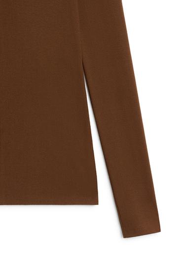 Stretch long sleeve v-neck top - LIMITED EDITION — Tobacco brown 8