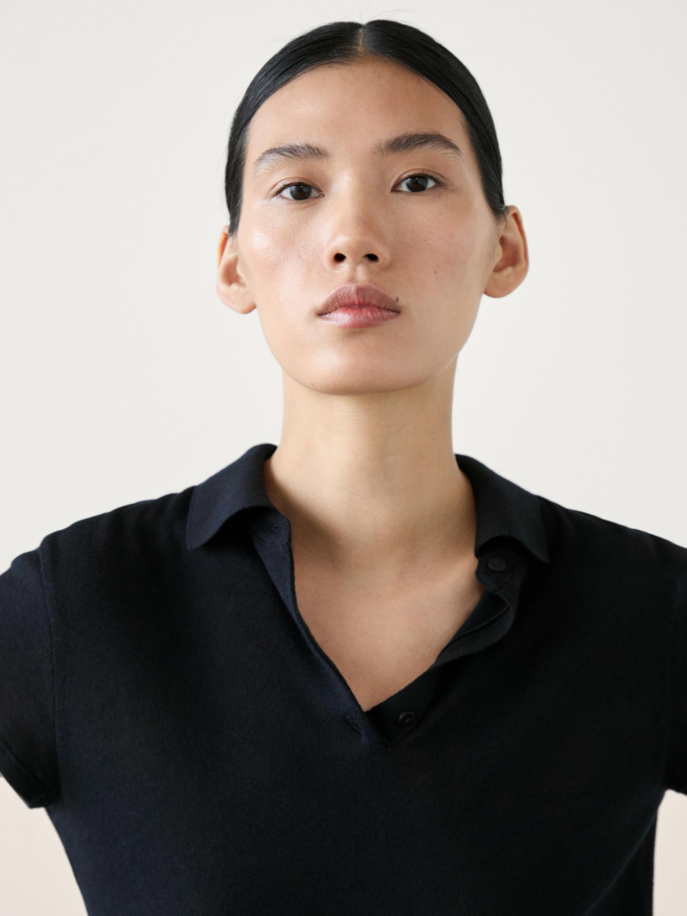 Short sleeve knit polo shirt
