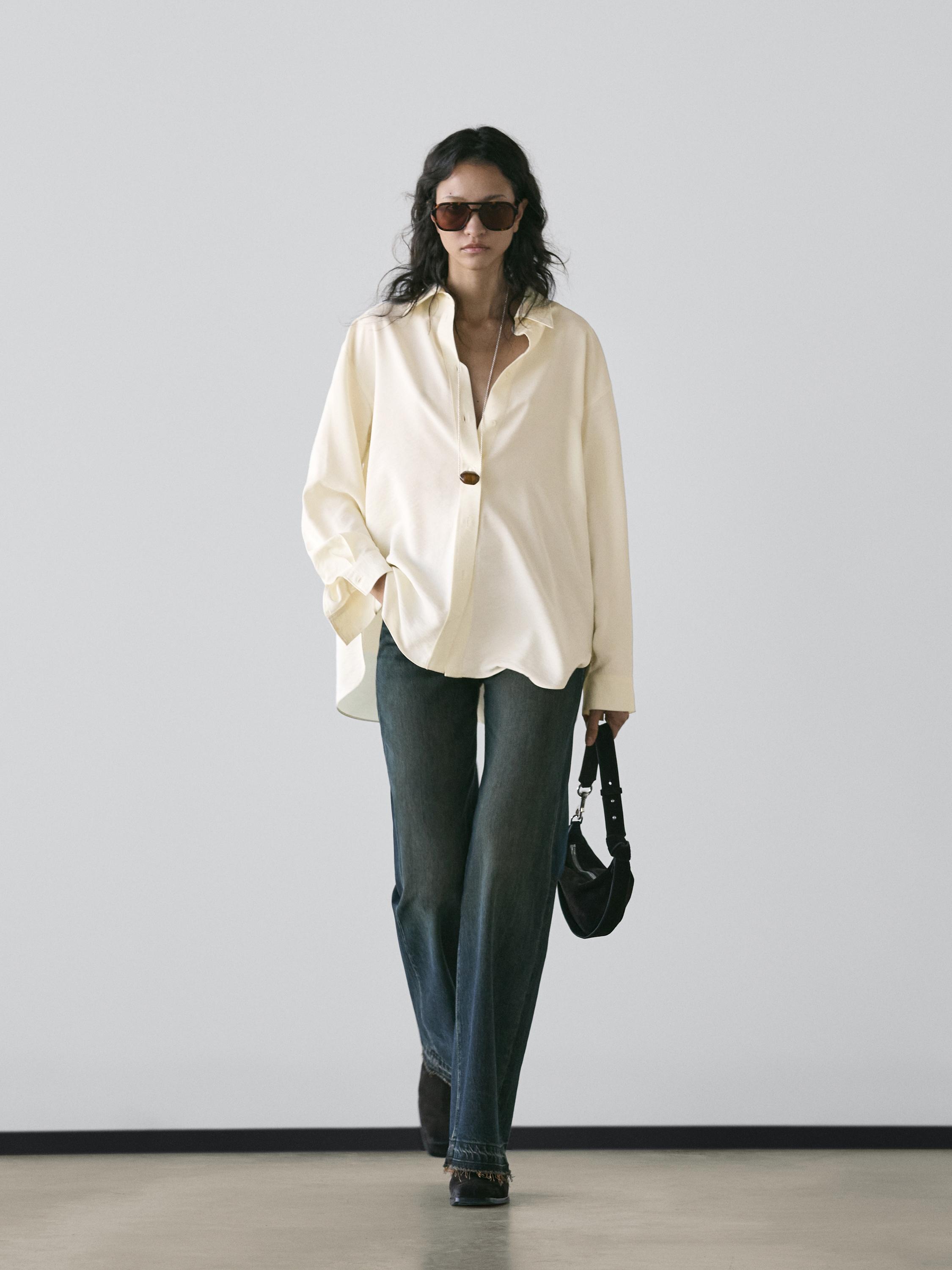 Mid-rise bell bottom jeans