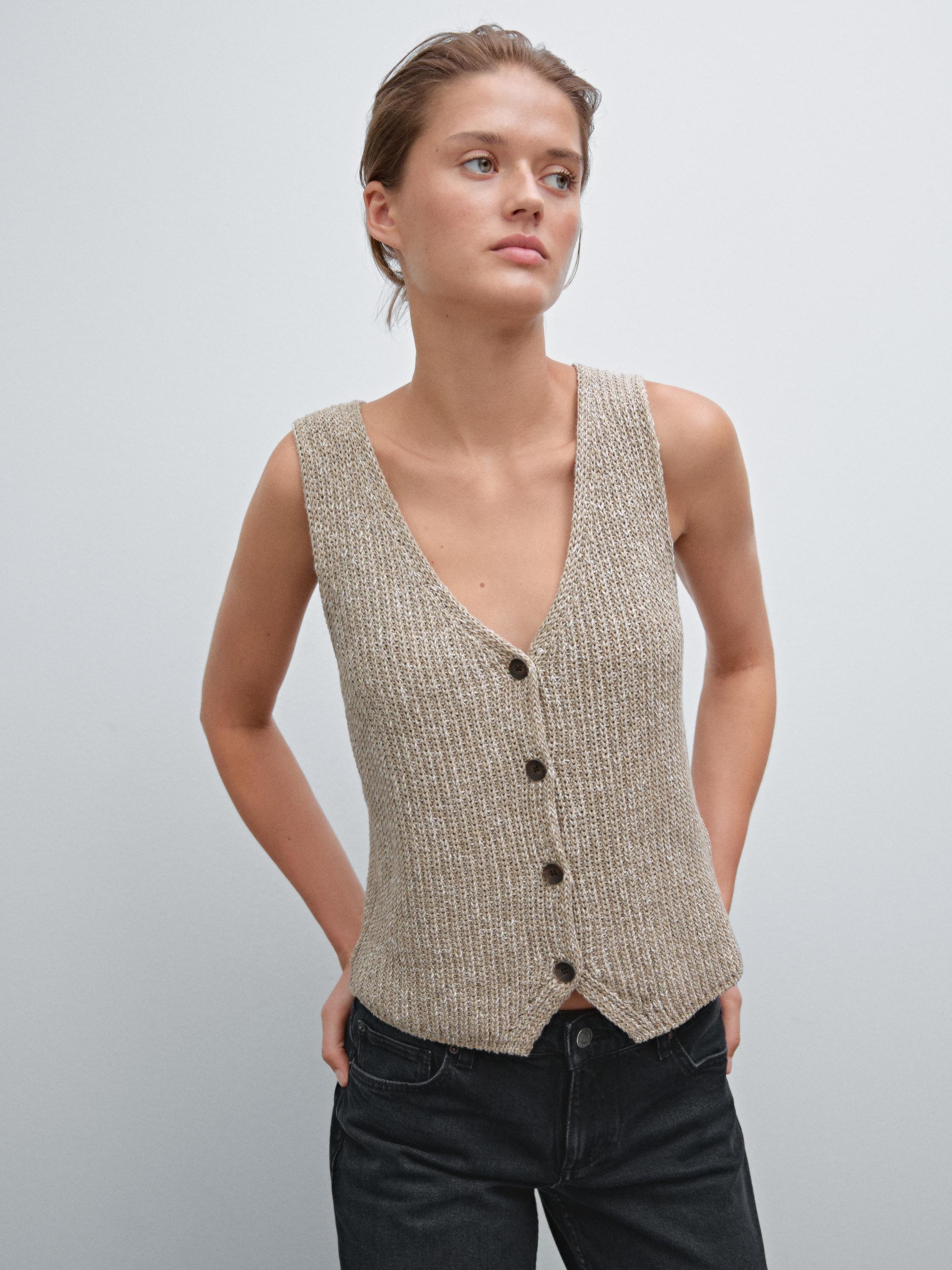 Cotton blend short knit vest