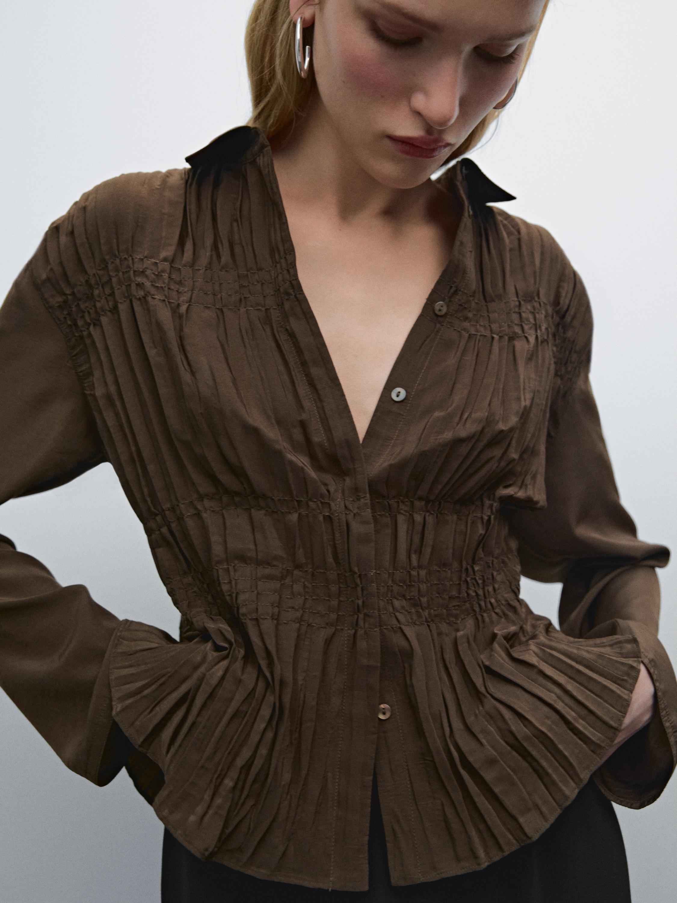 قميص فضفاض بتفاصيل بكشكش